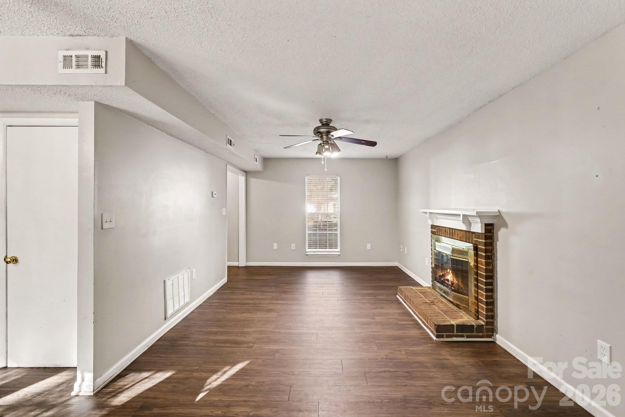 Single Family Residence at 12631 Delman Lane, Pineville, photo 10 of 40