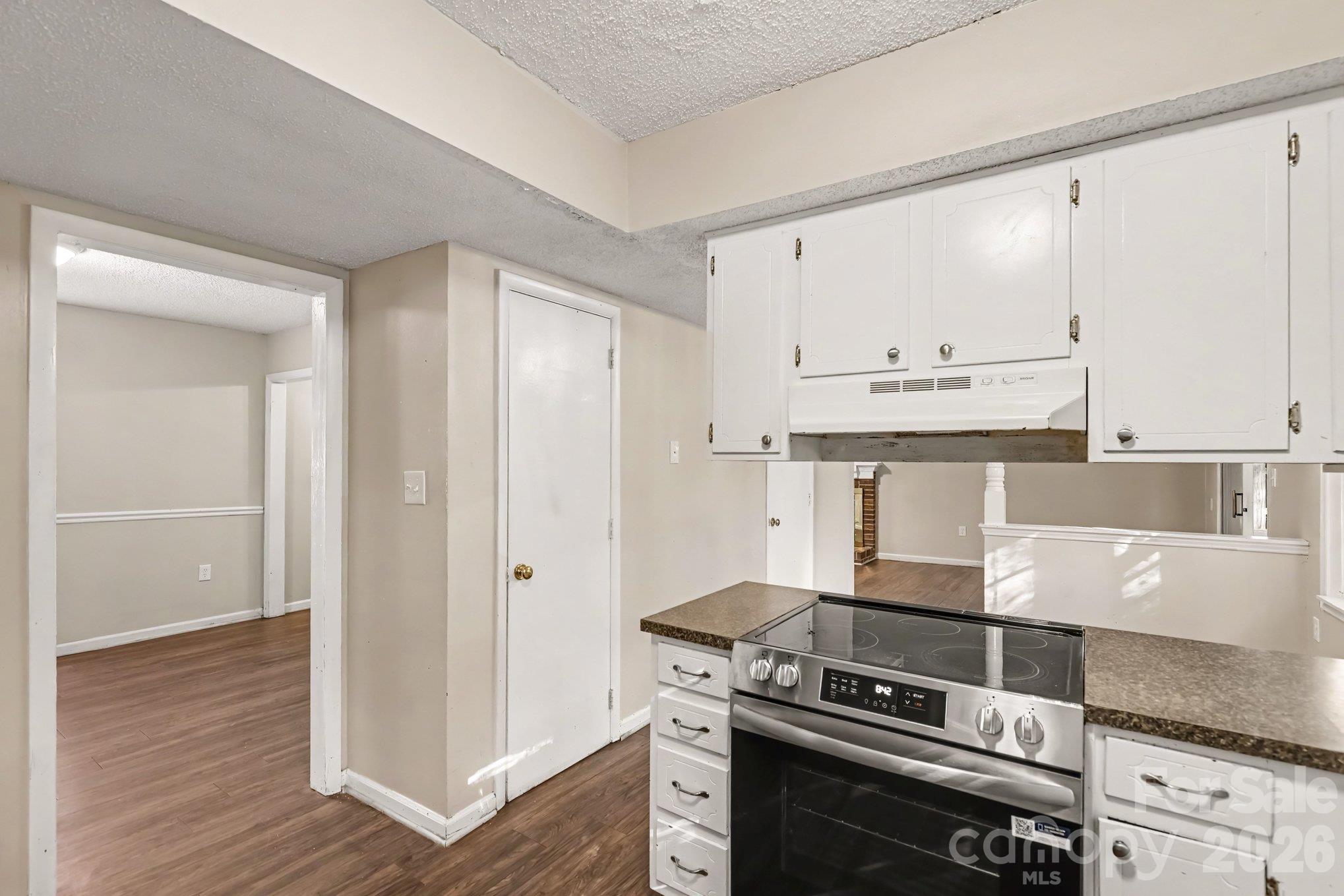 Single Family Residence at 12631 Delman Lane, Pineville, photo 20 of 40