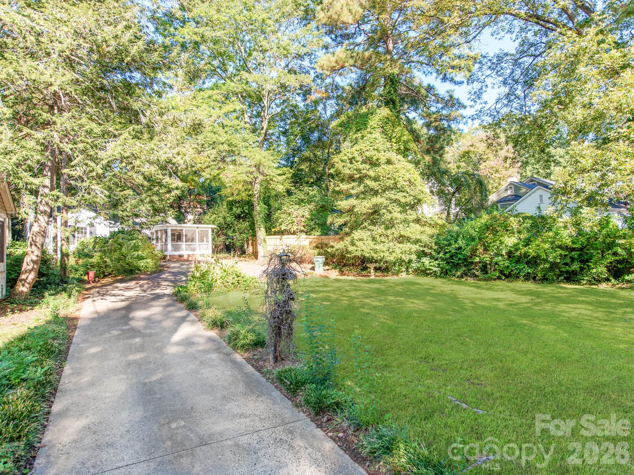 Single Family Residence at 713 Lee Street, Gastonia, photo 4 of 26