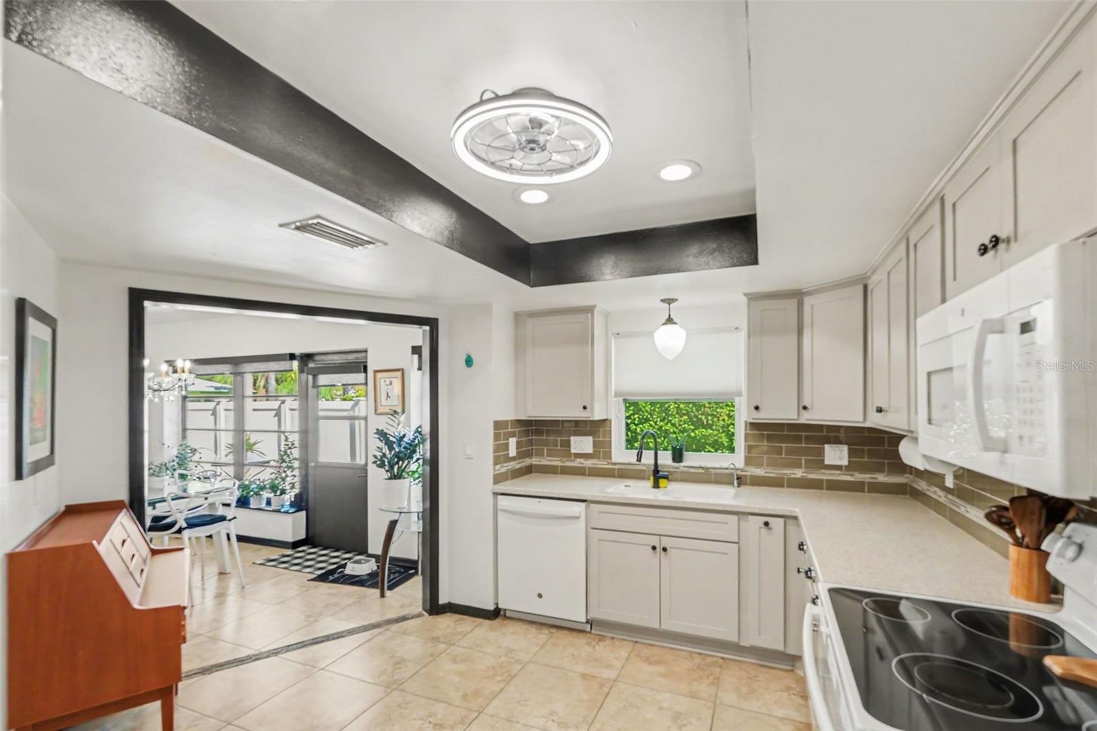 Villa at 1811 BRETH CT, SUN CITY CENTER, photo 5 of 23