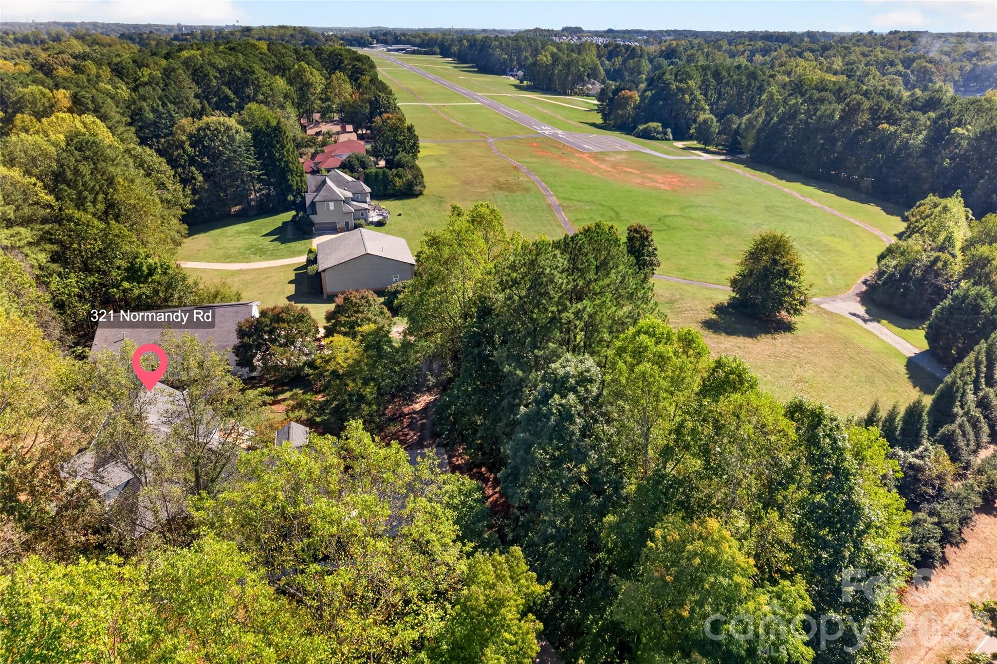 Single Family Residence at 321 Normandy Road, Mooresville, photo 39 of 48