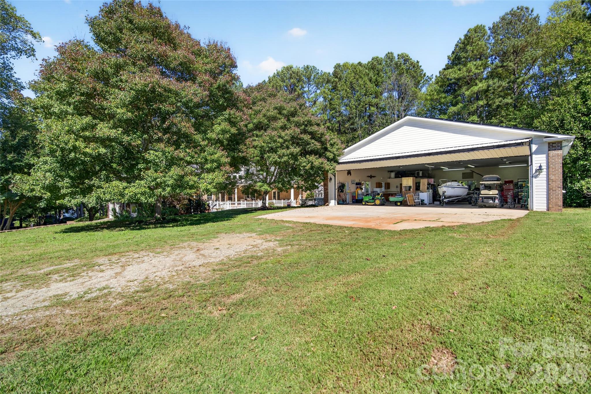 Single Family Residence at 321 Normandy Road, Mooresville, photo 43 of 48