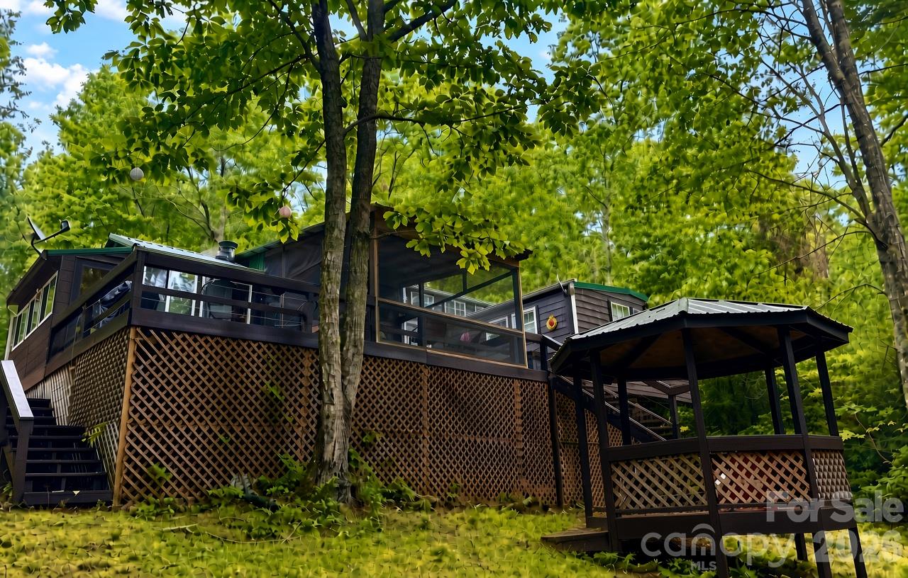 Single Family Residence at 21 Bear Cub Drive, Spruce Pine, photo 24 of 33
