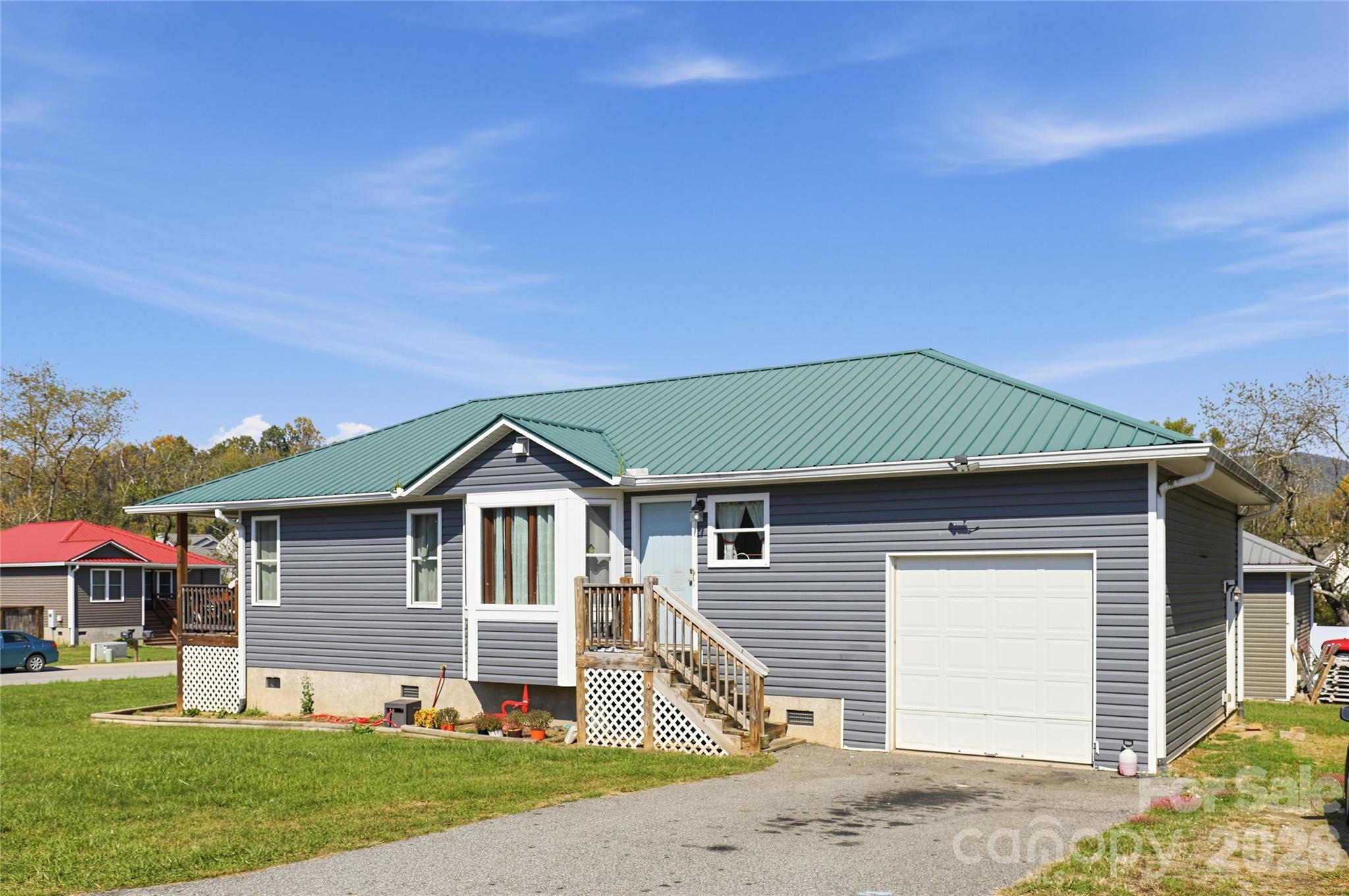 Single Family Residence at 12 Janie Drive, Clyde, photo 2 of 34