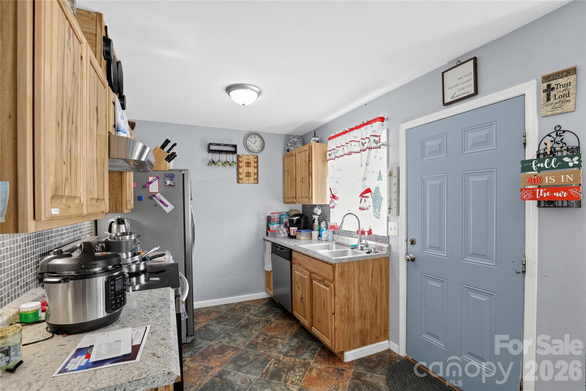 Single Family Residence at 12 Janie Drive, Clyde, photo 24 of 34