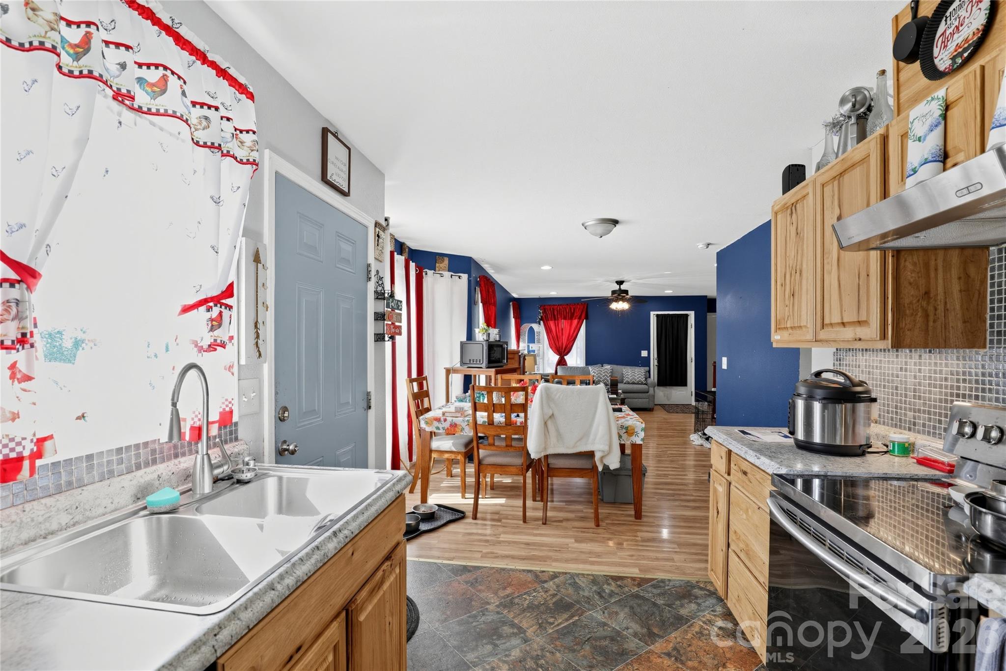 Single Family Residence at 12 Janie Drive, Clyde, photo 25 of 34