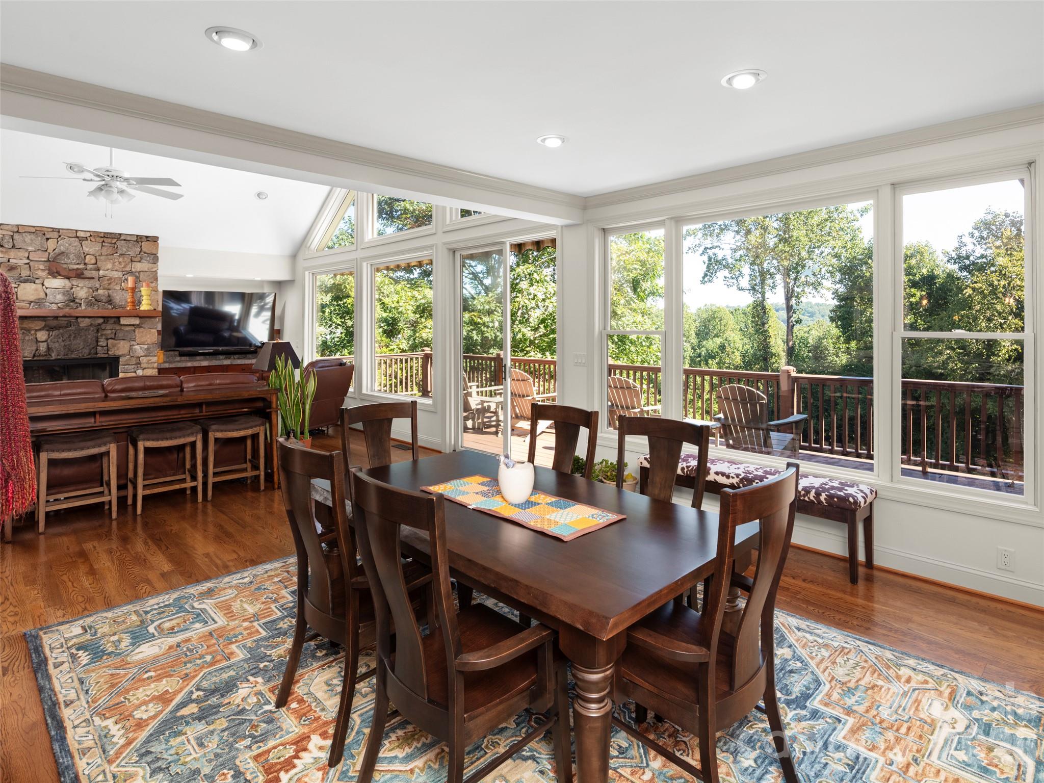 Single Family Residence at 1 Meadow Ridge Lane, Hendersonville, photo 11 of 38