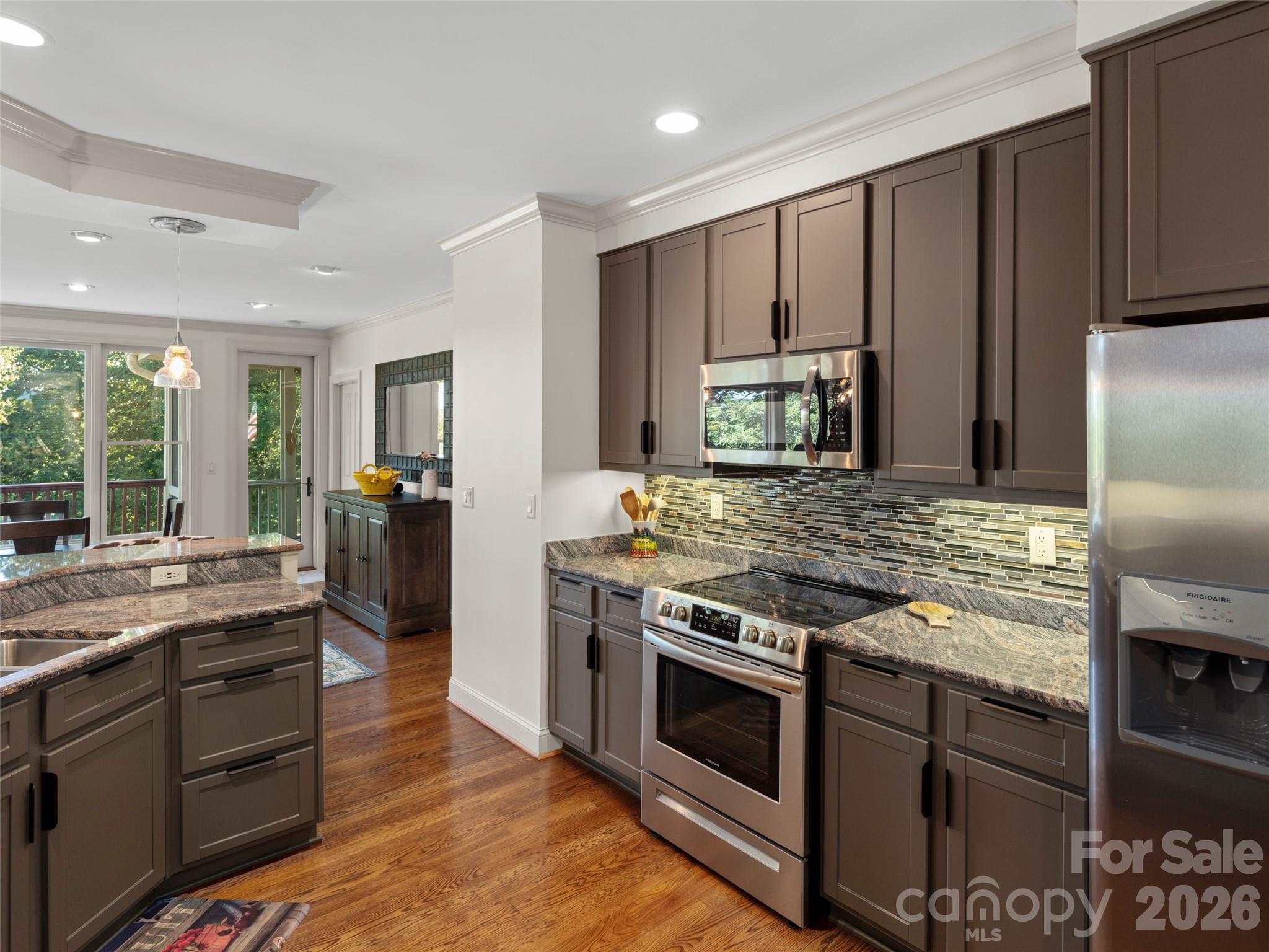 Single Family Residence at 1 Meadow Ridge Lane, Hendersonville, photo 15 of 38