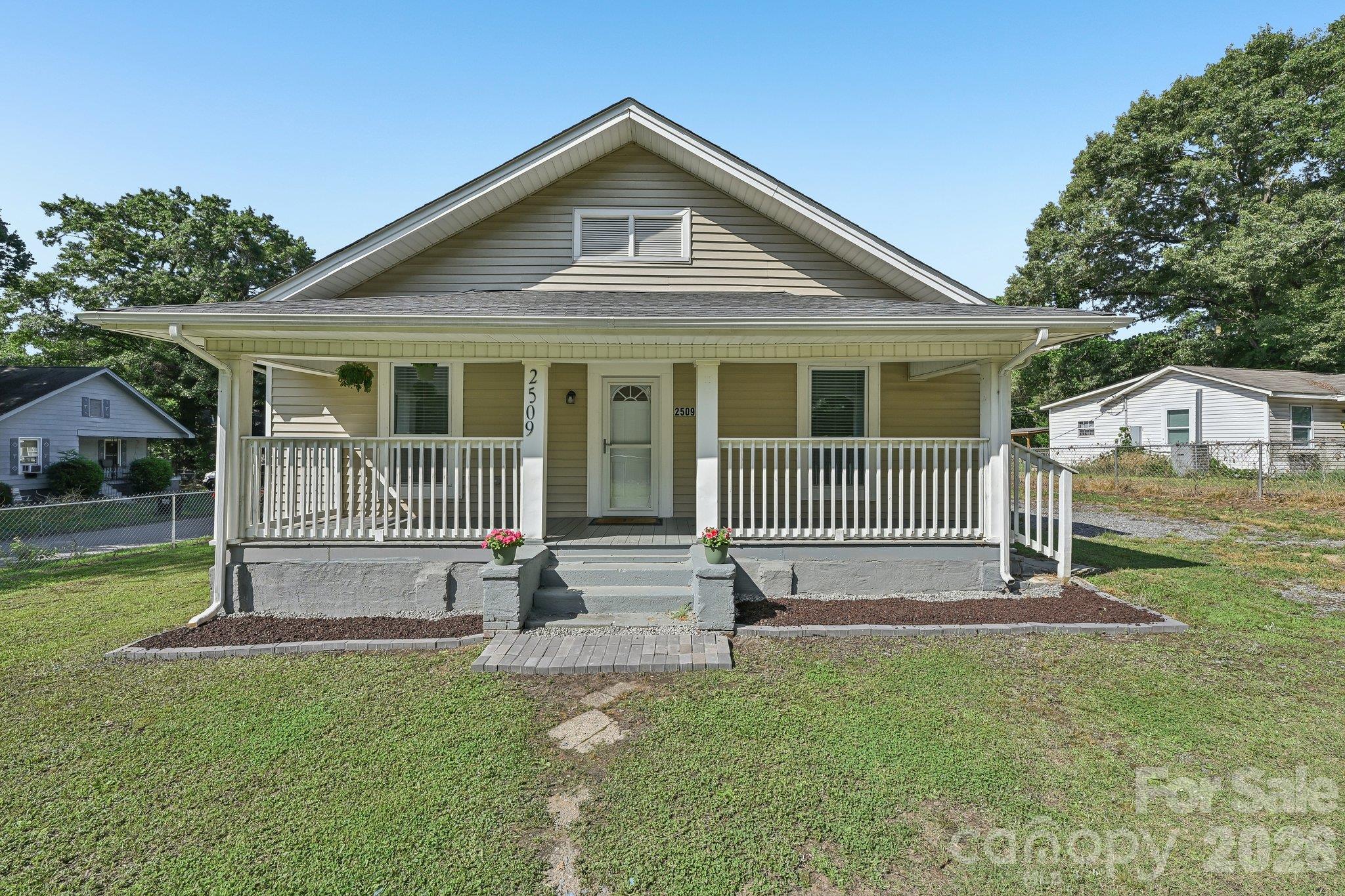 Single Family Residence at 2509 Gardner Street, Gastonia, photo 8 of 35