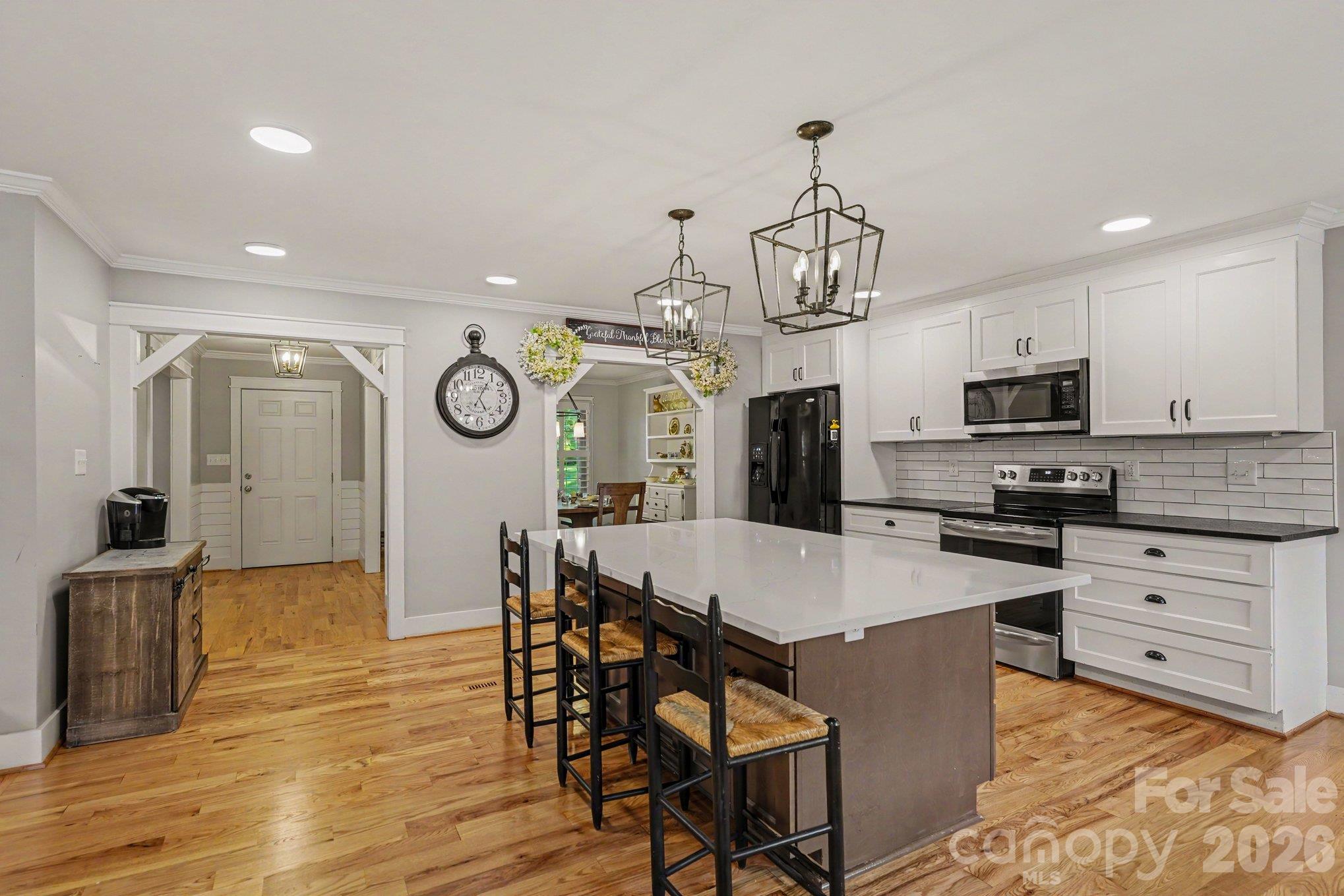 Single Family Residence at 1170 Old Salem Road, Kernersville, photo 4 of 48