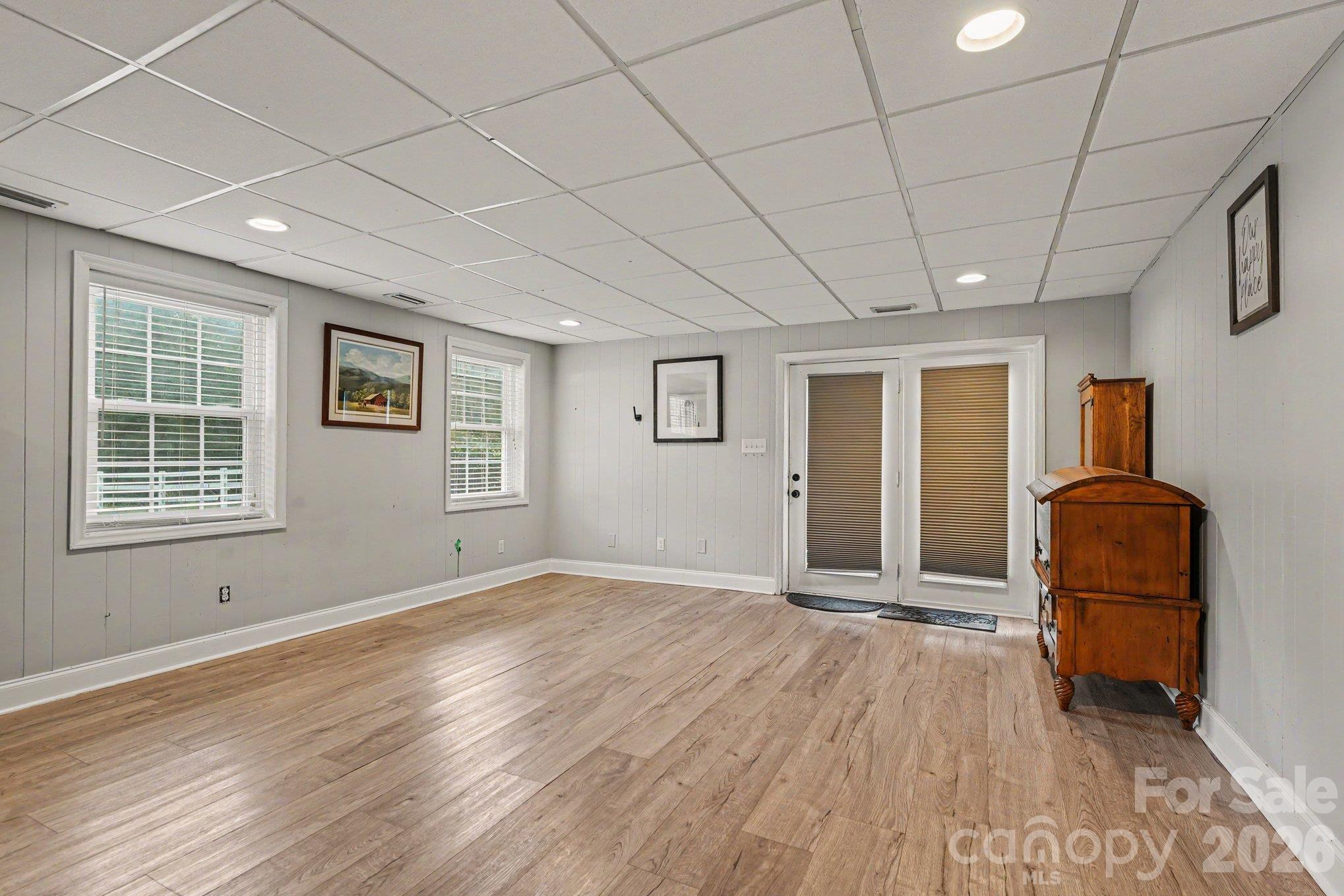 Single Family Residence at 1170 Old Salem Road, Kernersville, photo 29 of 48