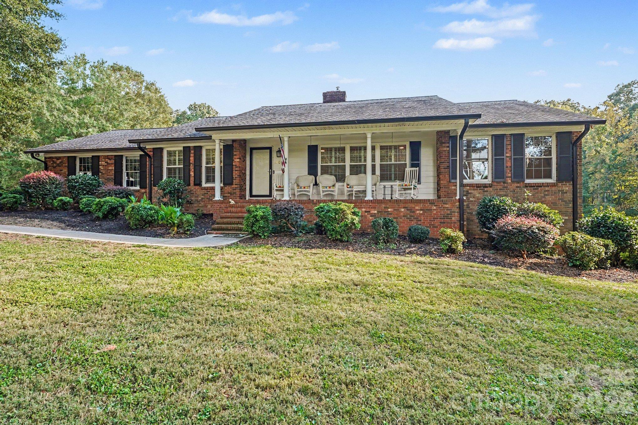 Single Family Residence at 1170 Old Salem Road, Kernersville, photo 46 of 48