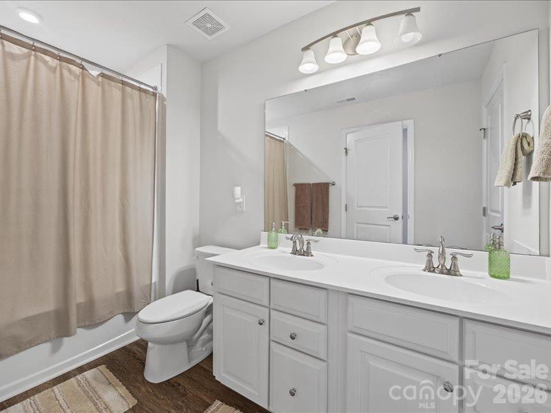 Hall Bath - 213 Candish Court, Fort Mill