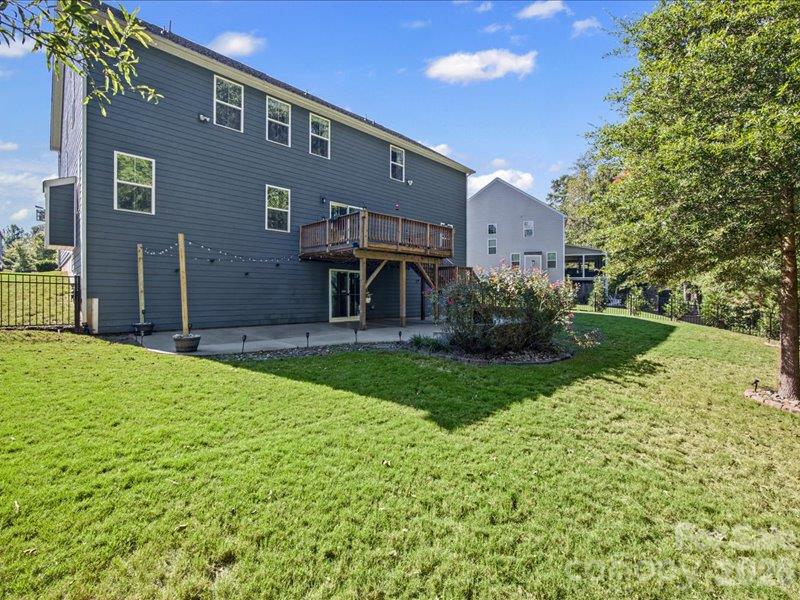 Single Family Residence at 213 Candish Court, Fort Mill, photo 39 of 48