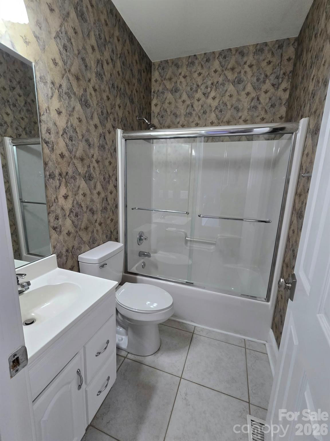 Single Family Residence at 3008 Scottsdale Lane, Matthews, photo 8 of 24