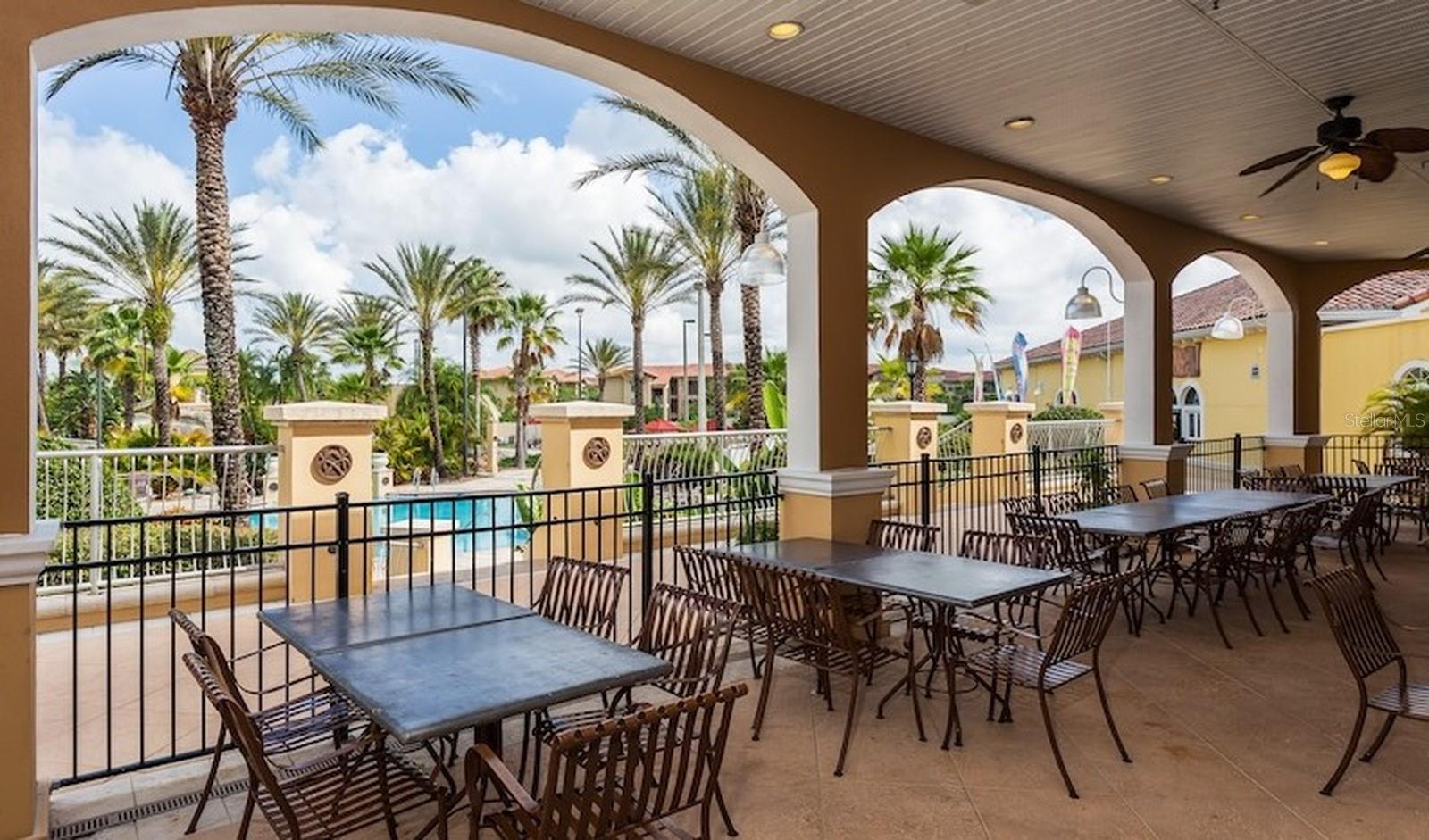 Resport Patio - 3428 CALABRIA AVE, DAVENPORT