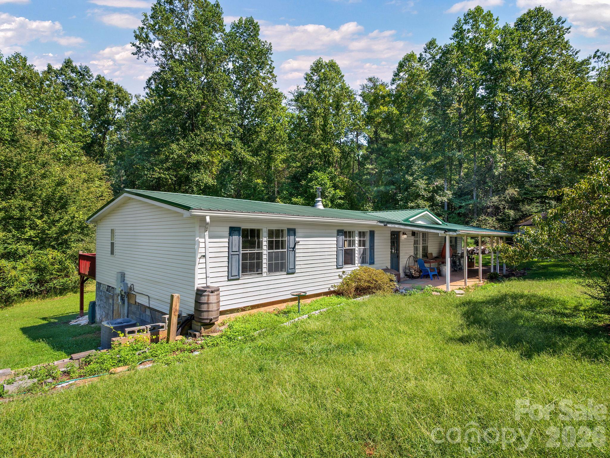 628 Grassy Knob Road