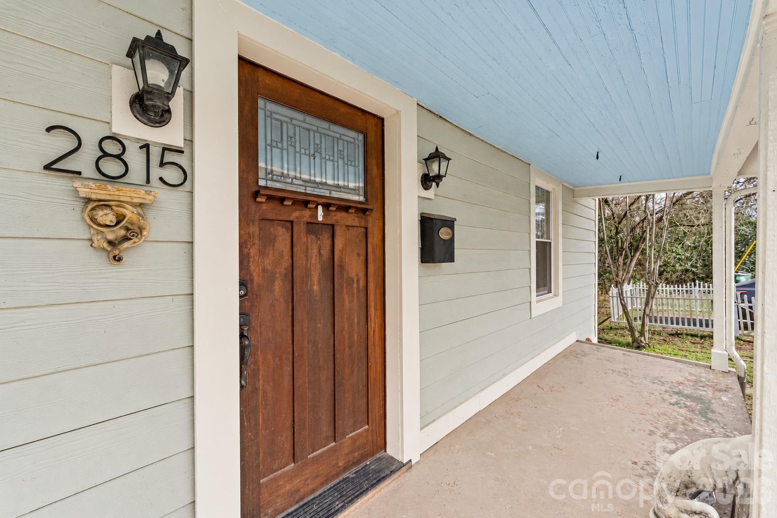 Single Family Residence at 2815 N Myers Street, Charlotte, photo 8 of 38