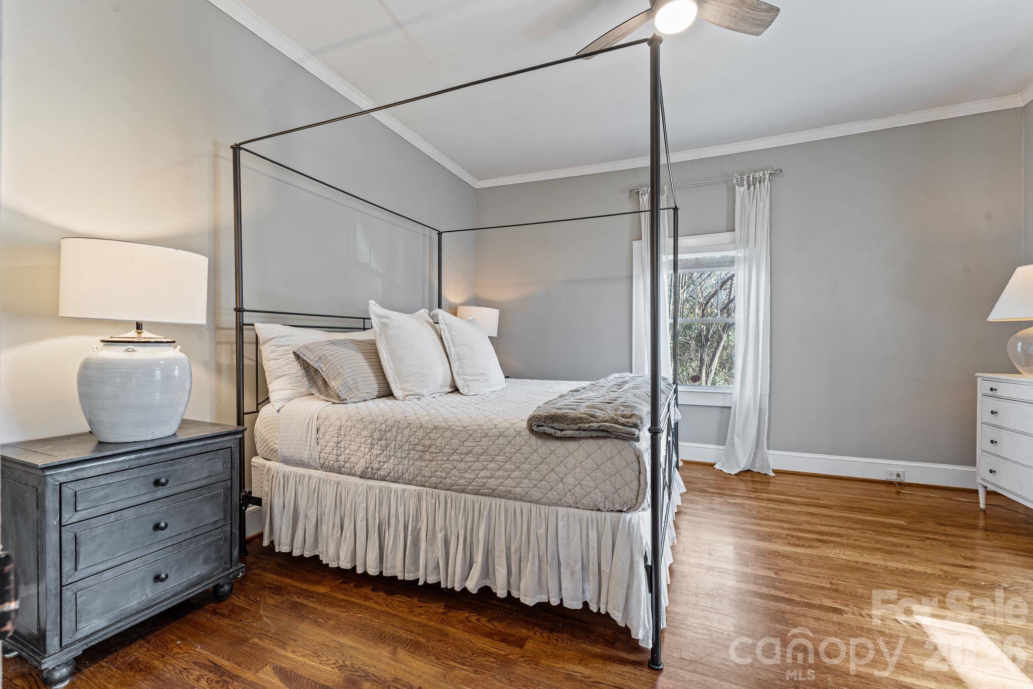 Single Family Residence at 2815 N Myers Street, Charlotte, photo 20 of 38