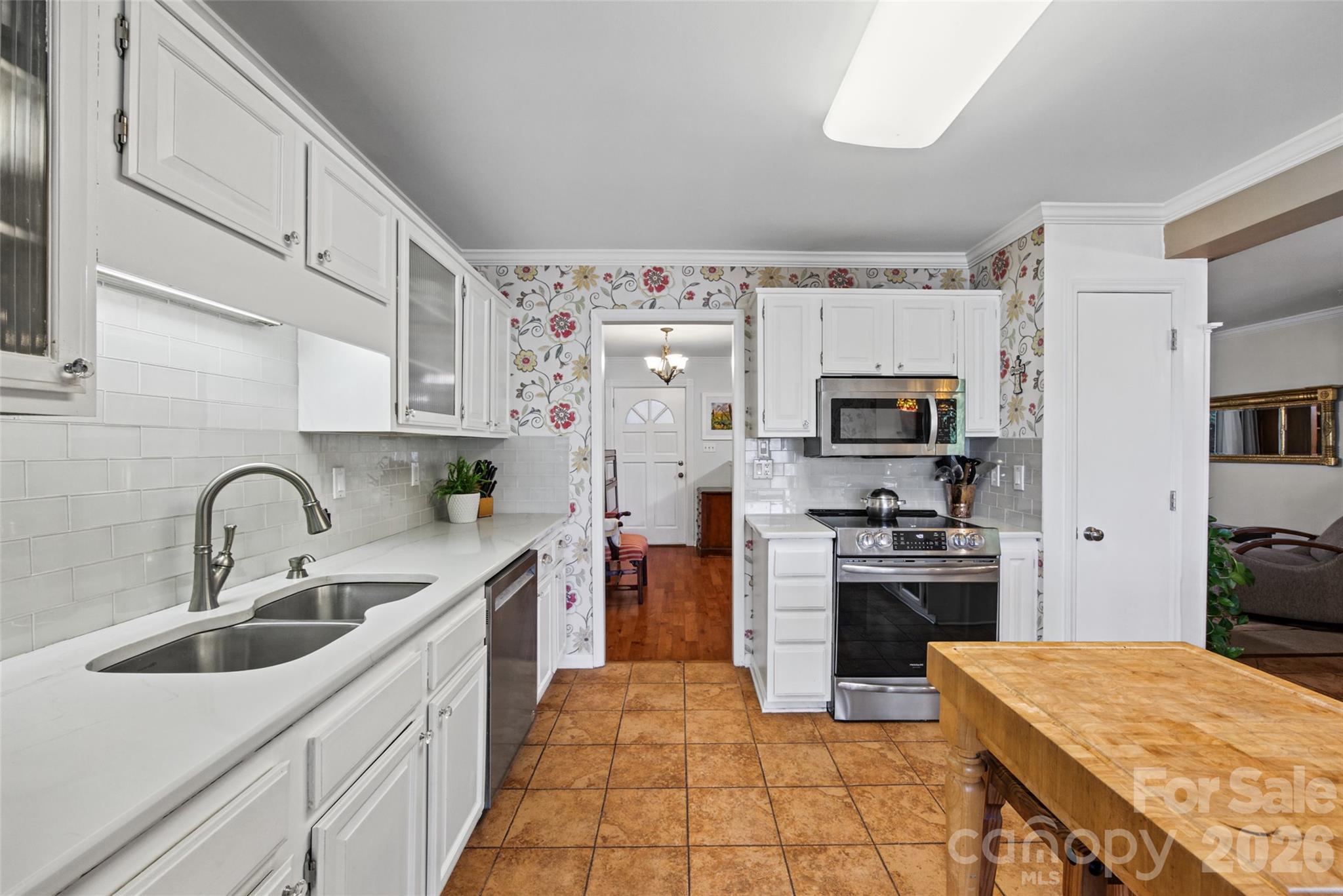 Single Family Residence at 2065 Marquesas Avenue, Tega Cay, photo 16 of 50