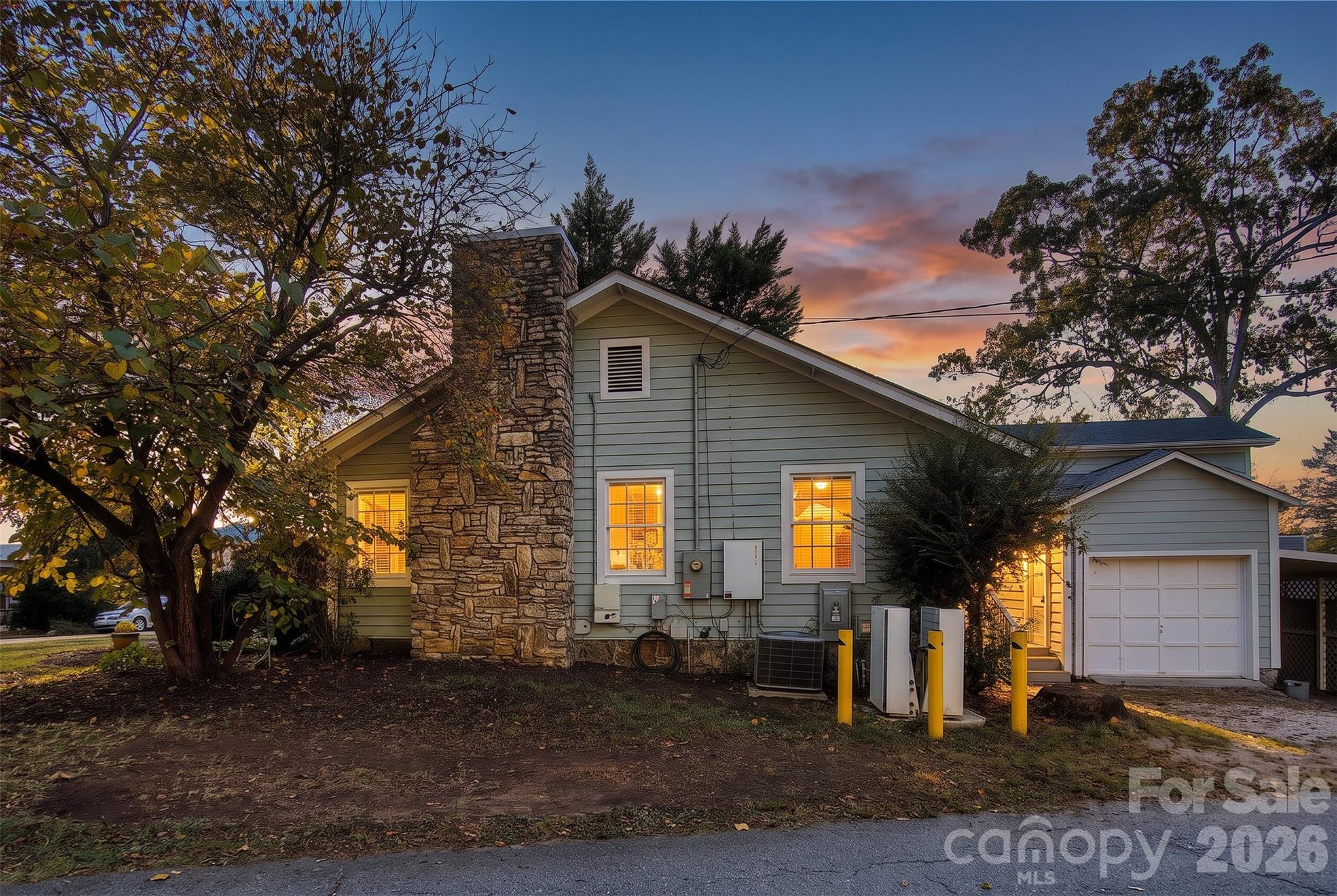 Single Family Residence at 23 Woodley Avenue, Asheville, photo 31 of 39
