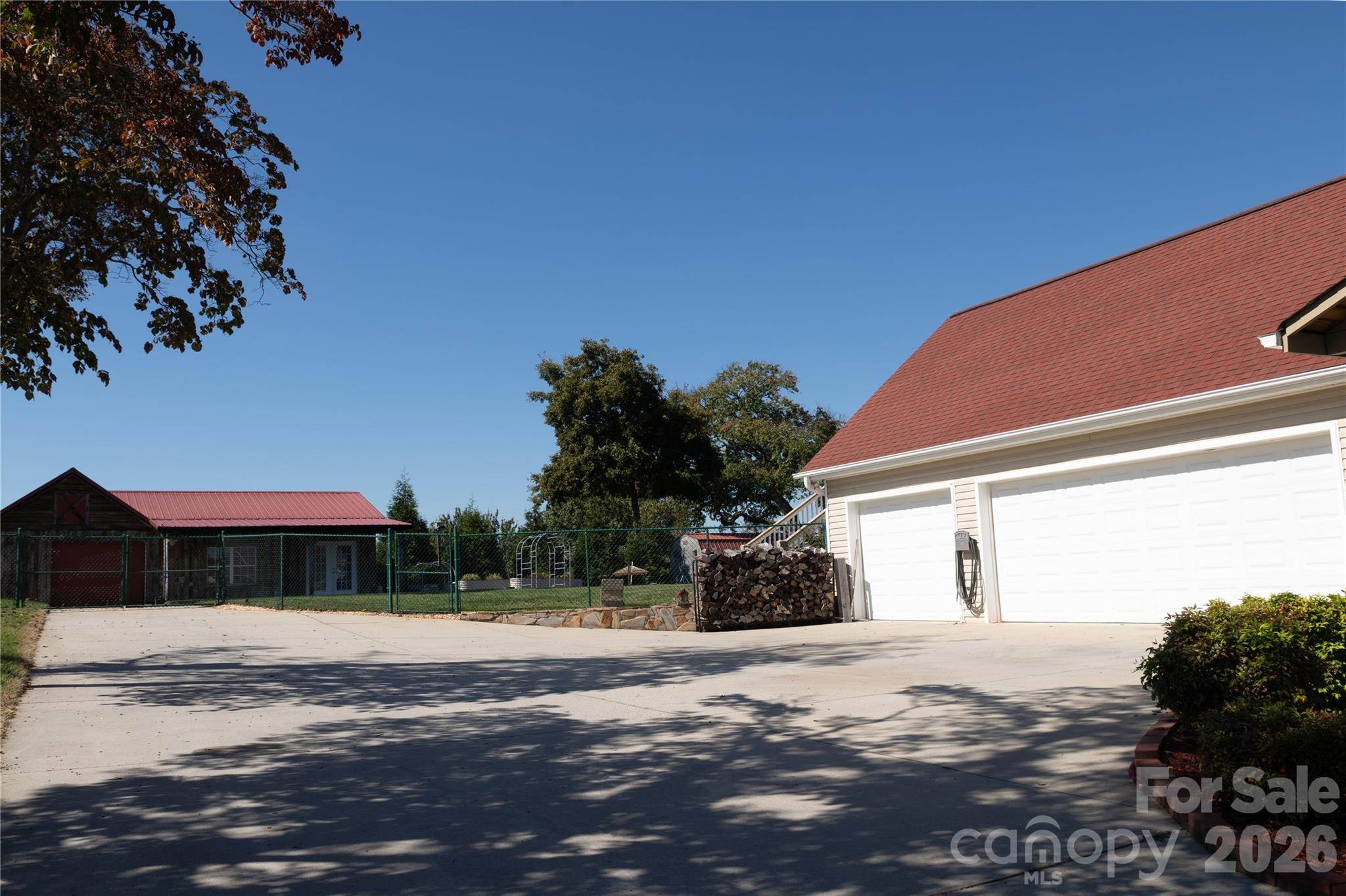 Single Family Residence at 4128 Icard Ridge Road, Hickory, photo 7 of 48