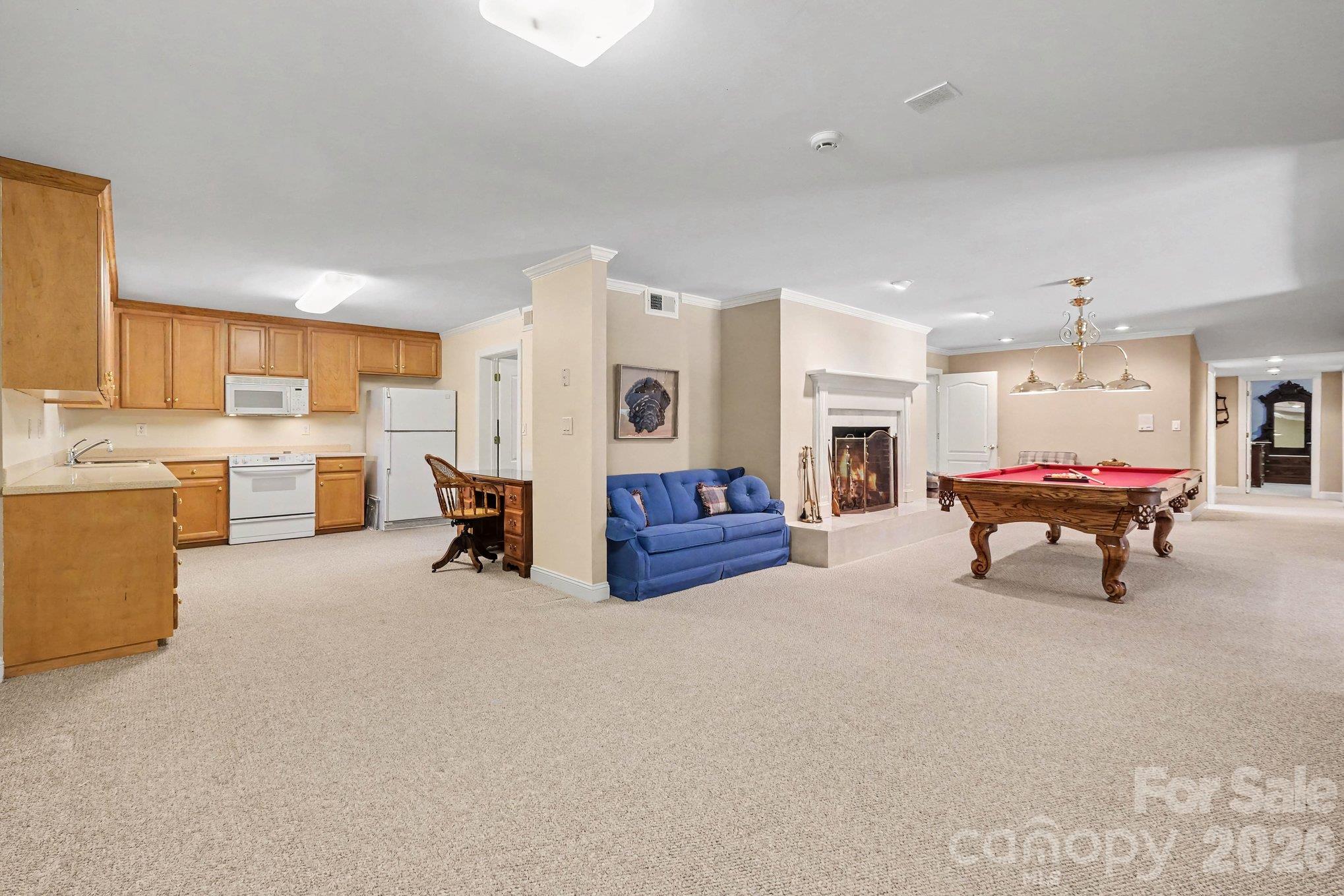 Flexible, open concept floor plan - 746 Grandview Drive NE, Concord