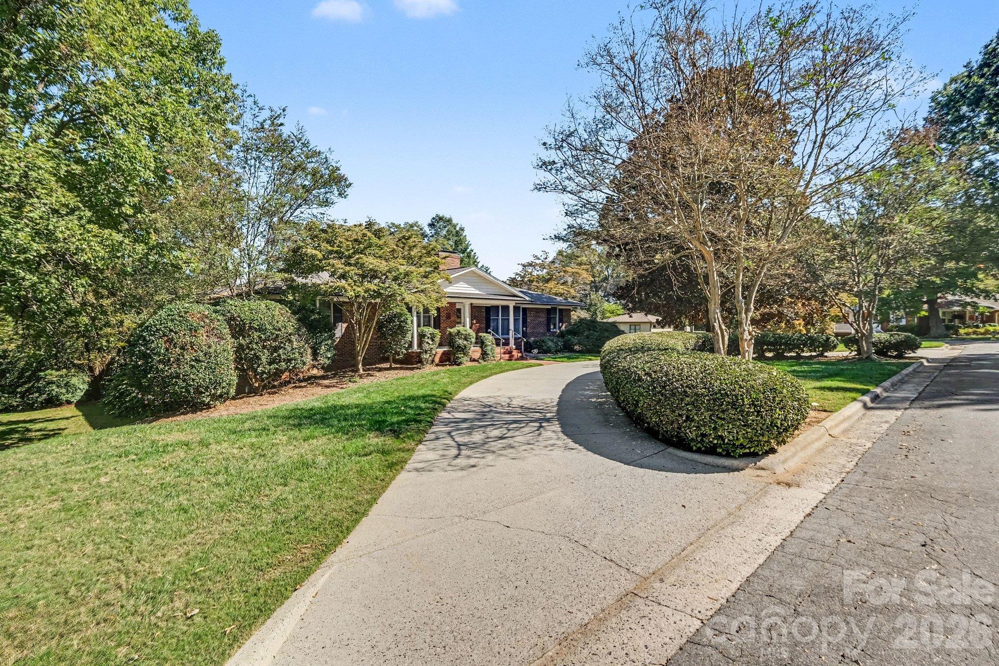 Single Family Residence at 746 Grandview Drive NE, Concord, photo 44 of 48