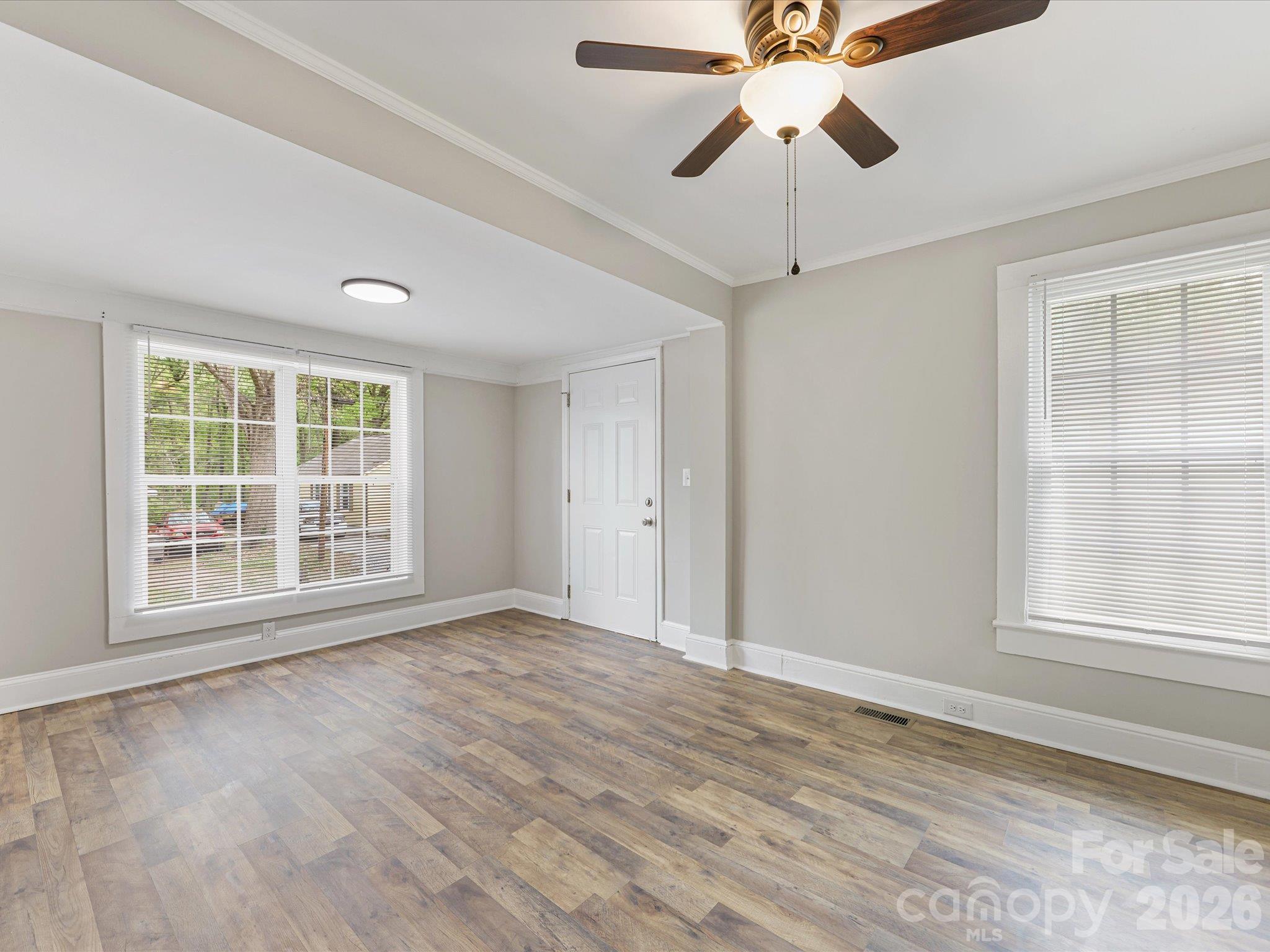 Family Room - 721 Broad Street, Kannapolis