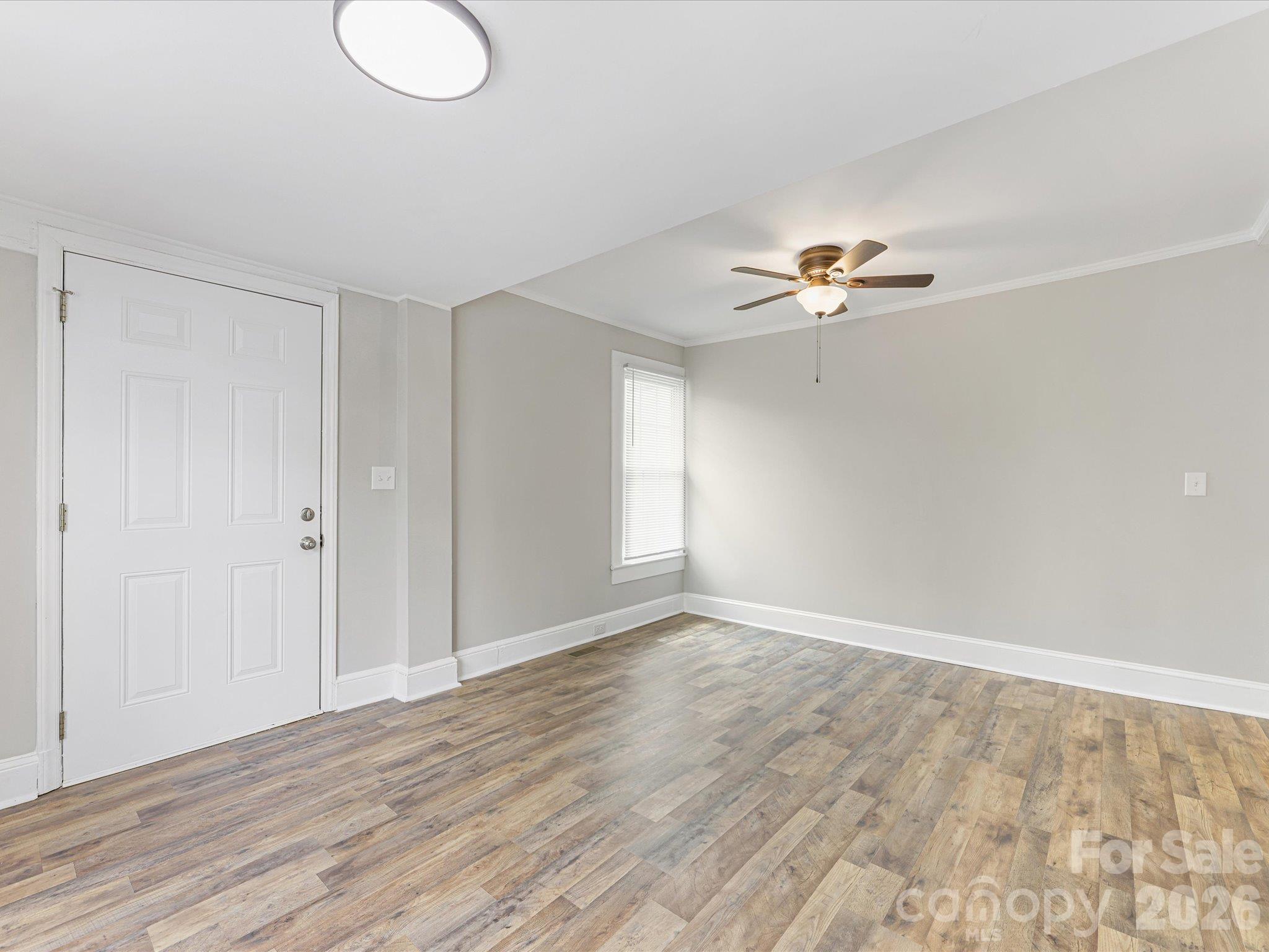 Family Room - 721 Broad Street, Kannapolis