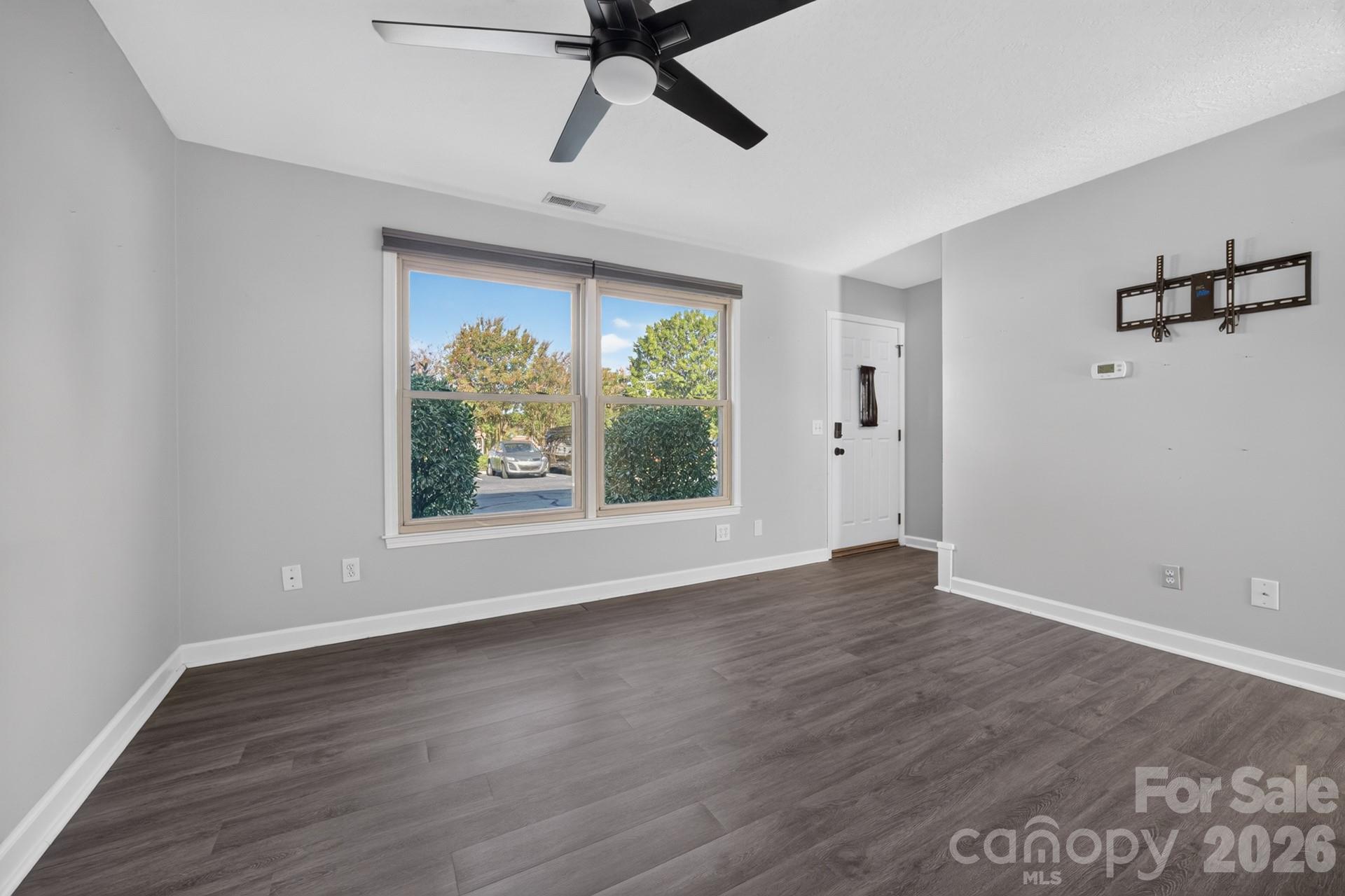 Townhouse at 817 Mitchell Avenue, Salisbury, photo 3 of 23