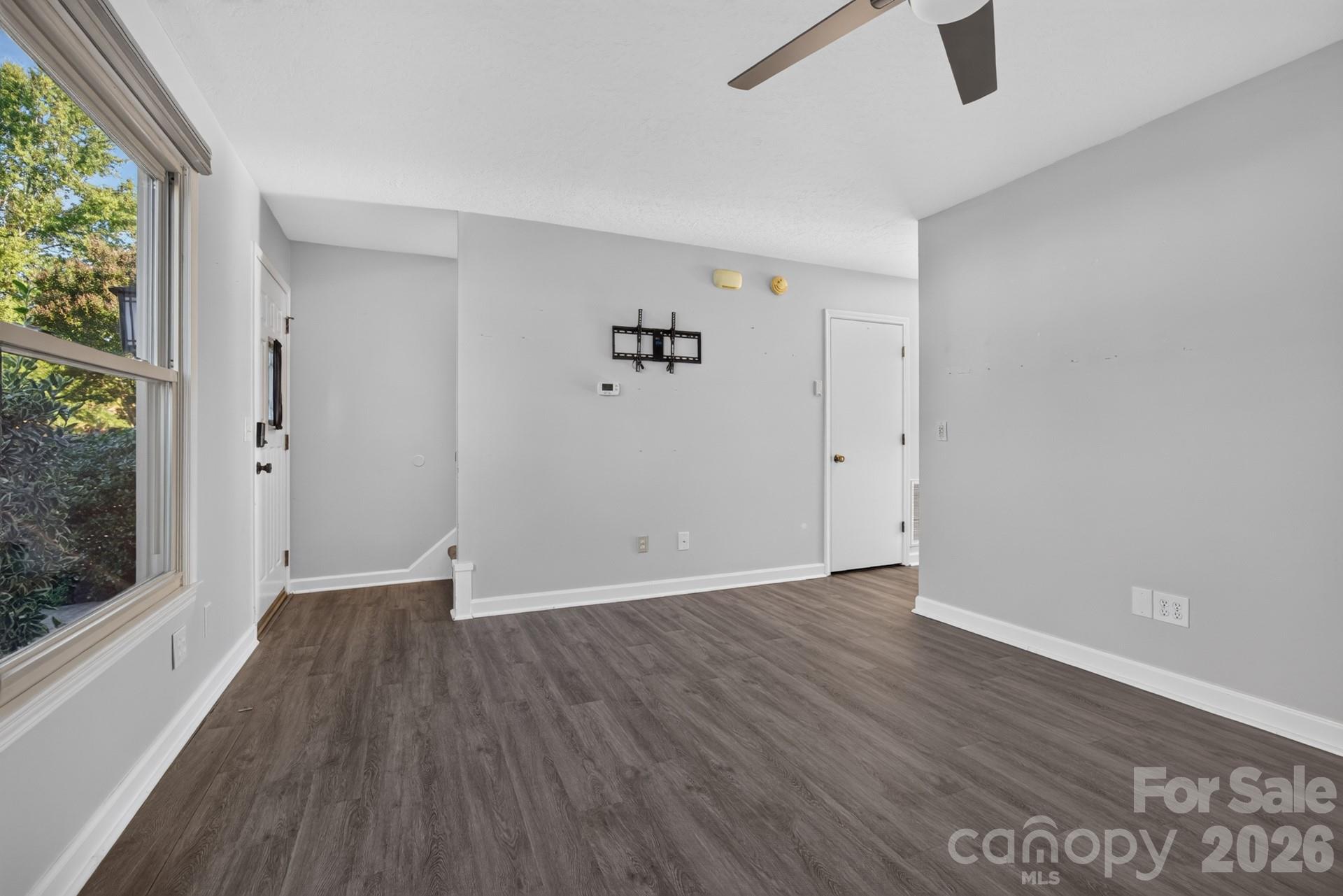 Townhouse at 817 Mitchell Avenue, Salisbury, photo 14 of 23
