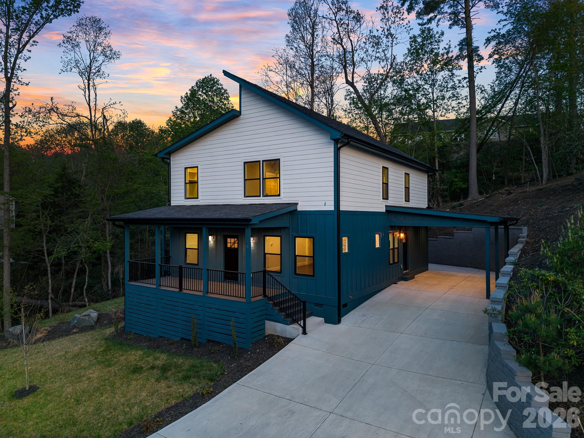 18 Winterhawk Drive