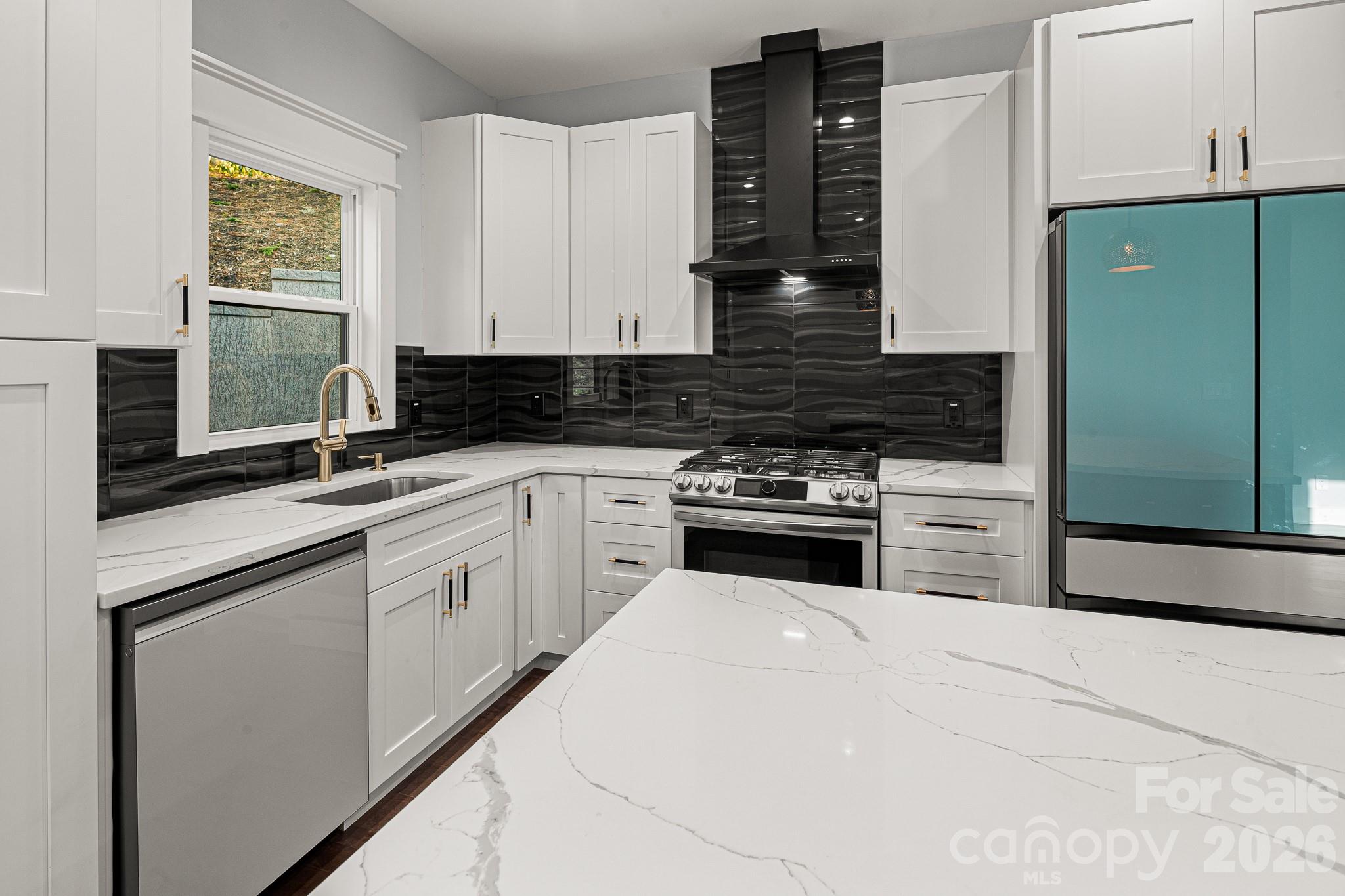 Single Family Residence at 18 Winterhawk Drive, Arden, photo 15 of 48
