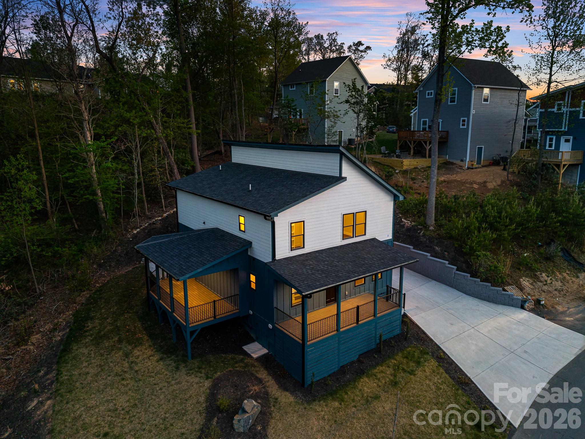Virtually Enhanced Sky - 18 Winterhawk Drive, Arden