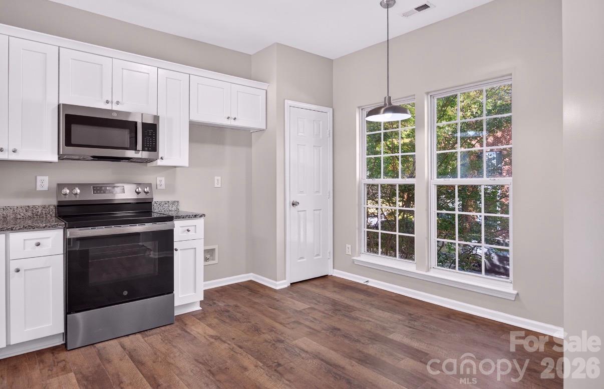 Townhouse at 11757 Fiddlers Roof Lane, Charlotte, photo 4 of 19
