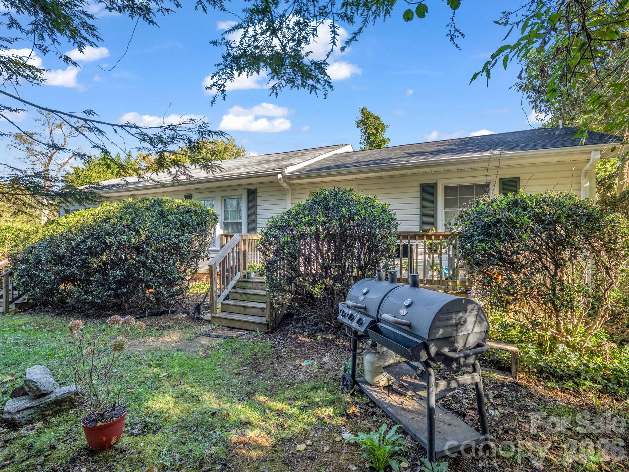 Front Yard - 228 Stoney Mountain Road, Hendersonville