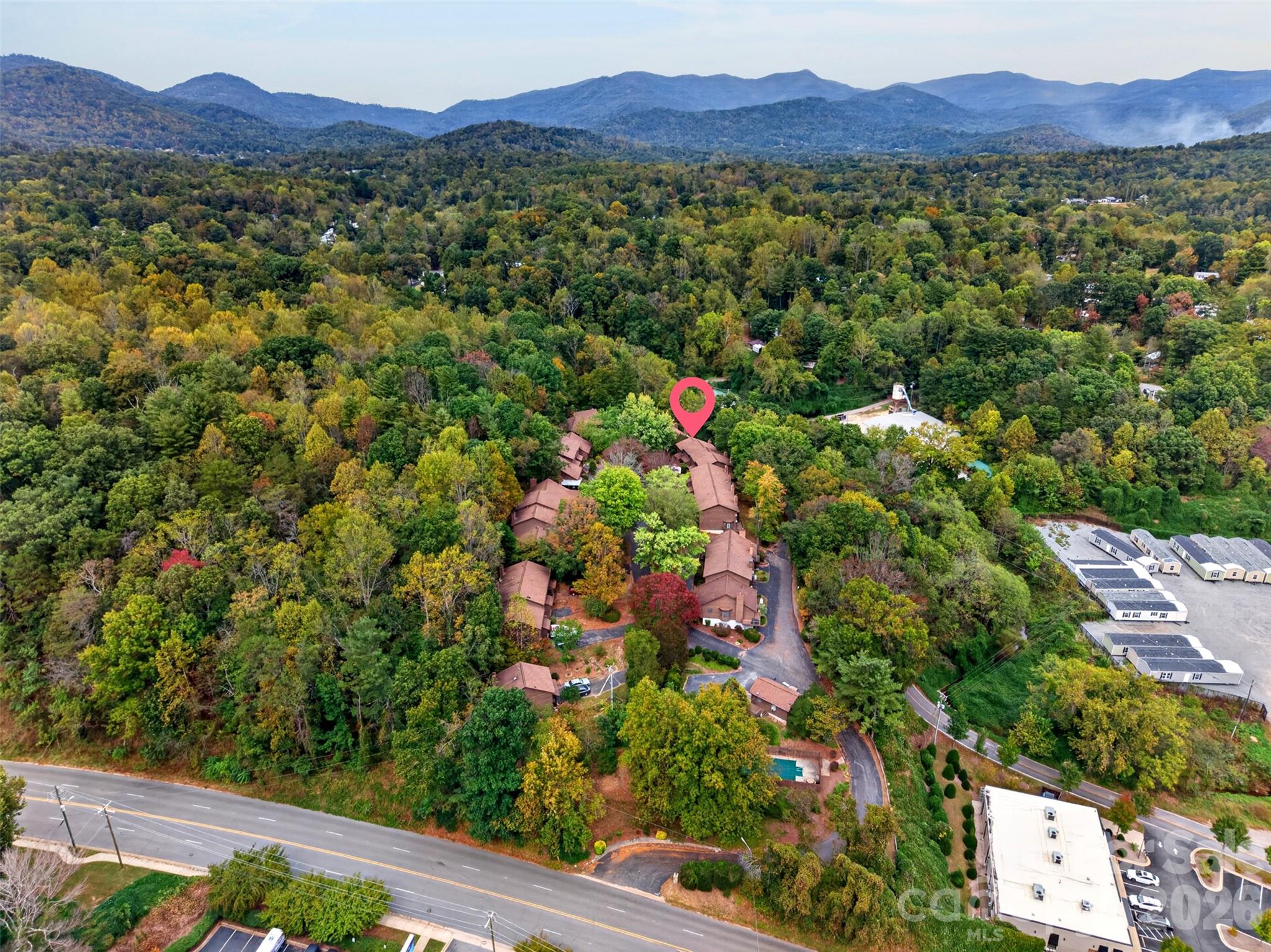 Single Family Residence at 602 Parkway Vista Drive, Asheville, photo 39 of 40