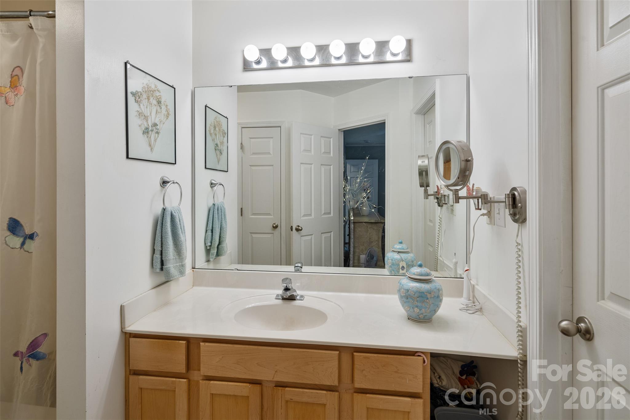 Single Family Residence at 1969 8th Street Lane SE, Hickory, photo 20 of 48