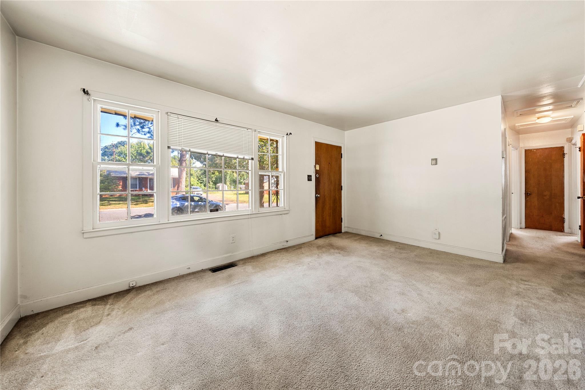 Single Family Residence at 4235 Brookway Drive, Charlotte, photo 10 of 25