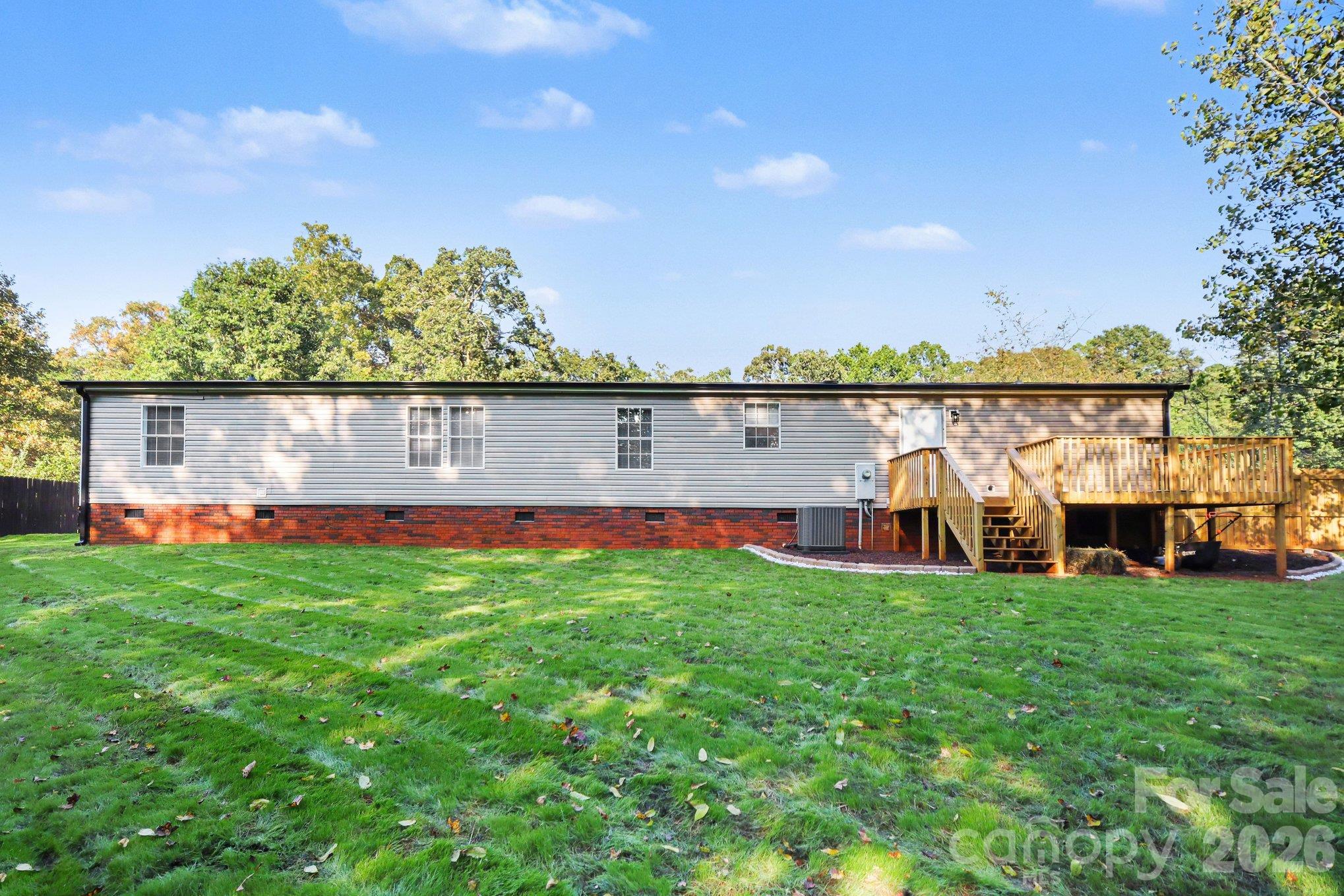 Single Family Residence at 125 Heartwood Lane, Statesville, photo 4 of 27