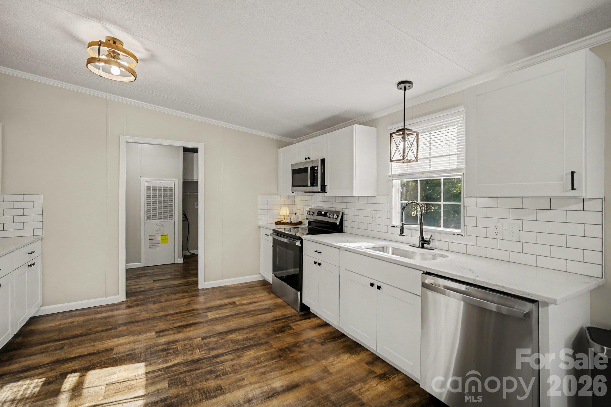 Single Family Residence at 125 Heartwood Lane, Statesville, photo 12 of 27