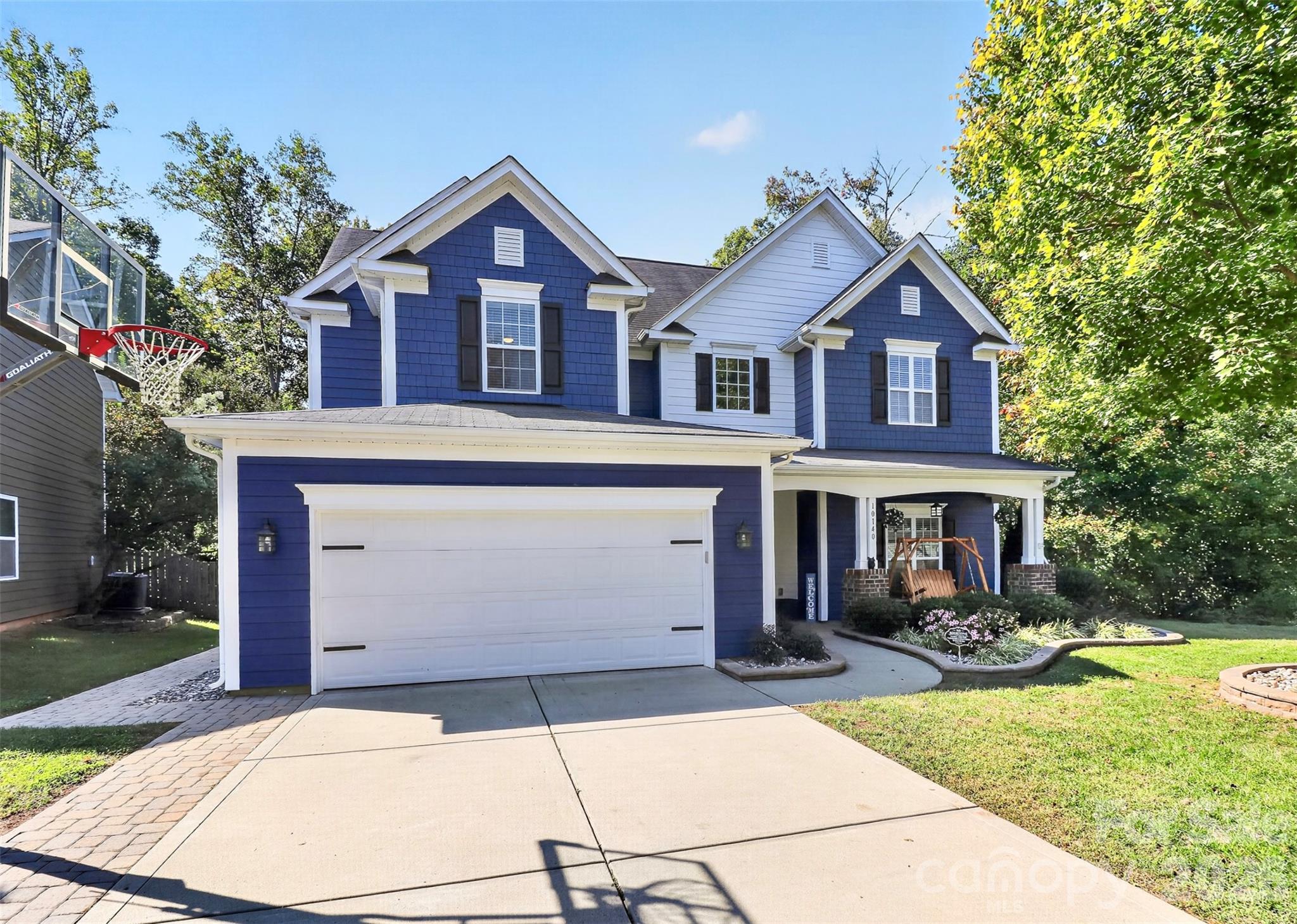 Single Family Residence at 10140 Falling Leaf Drive, Concord, photo 2 of 38