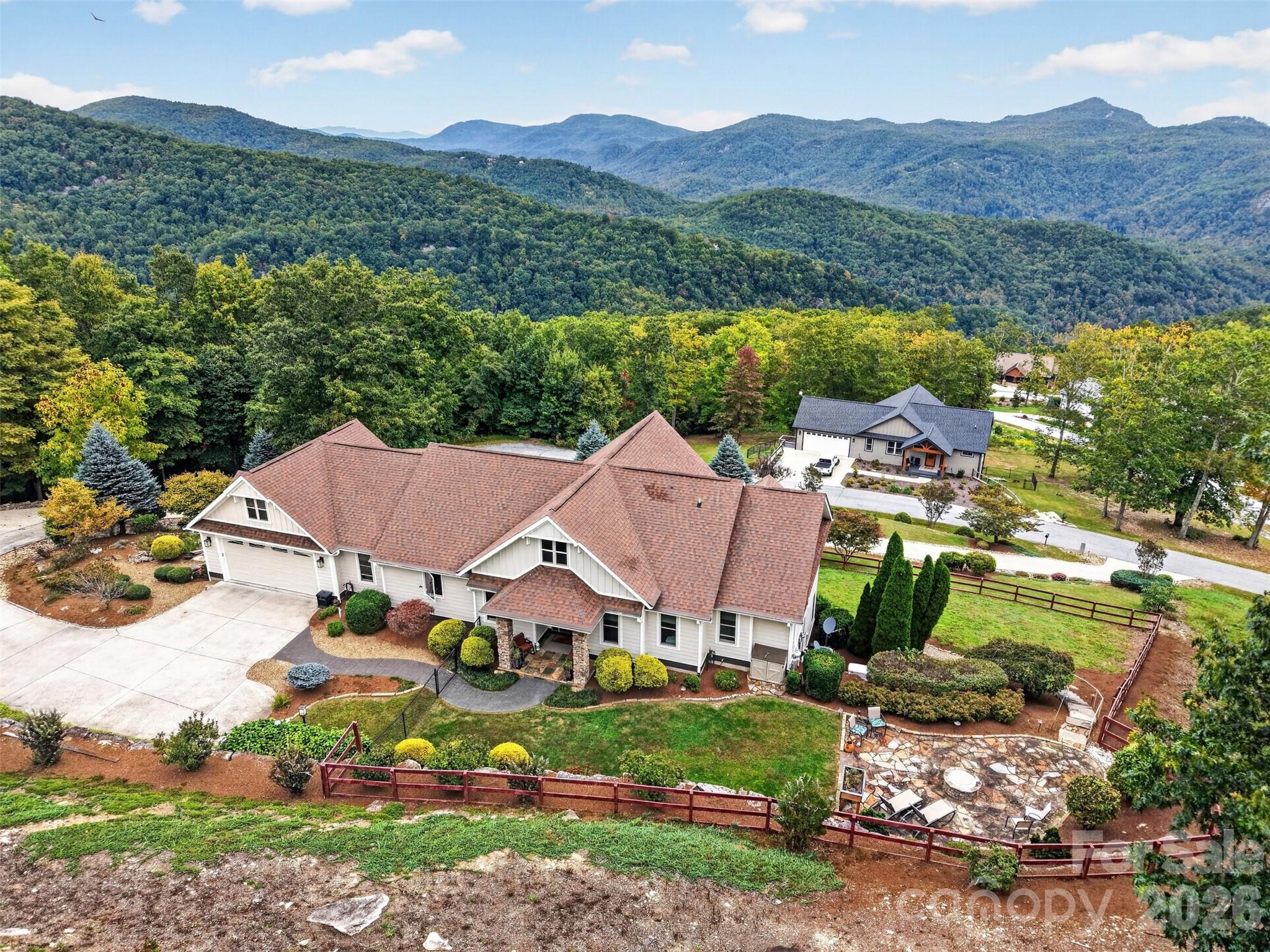 Single Family Residence at 57 Mountainaire Court, Hendersonville, photo 3 of 48