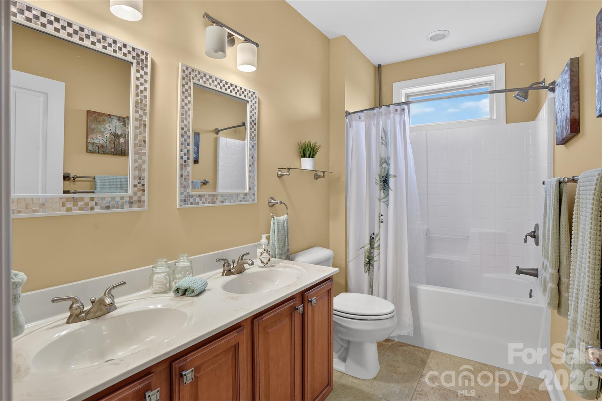 Single Family Residence at 57 Mountainaire Court, Hendersonville, photo 44 of 48