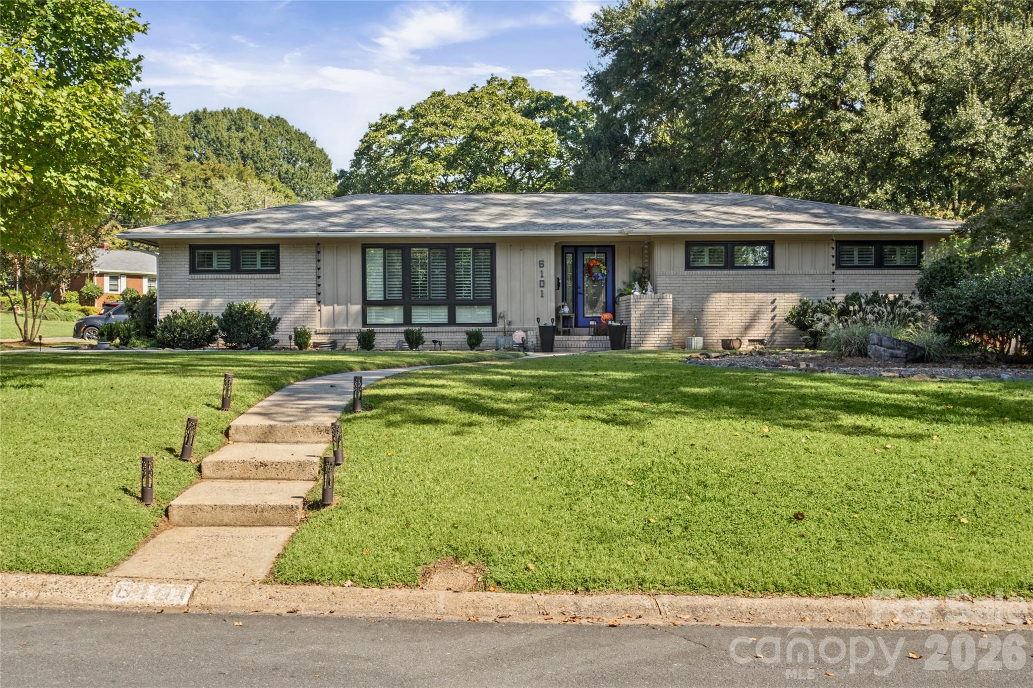Single Family Residence at 6101 Rose Valley Drive, Charlotte, photo 38 of 48
