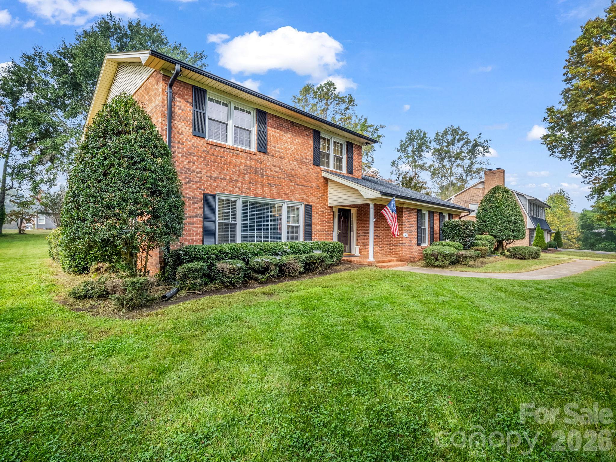 Single Family Residence at 301 Knollwood Drive, Forest City, photo 4 of 28