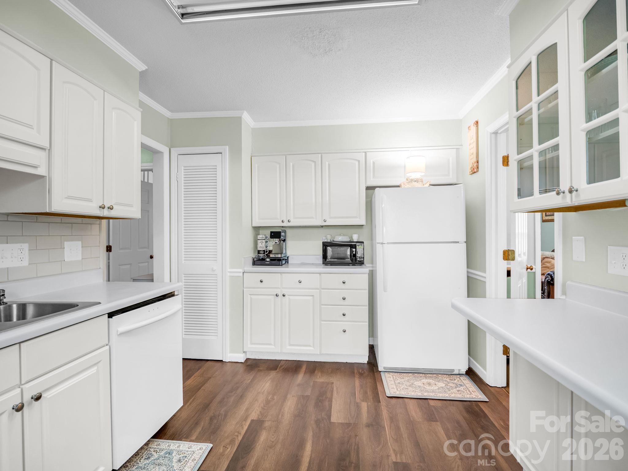 Single Family Residence at 301 Knollwood Drive, Forest City, photo 16 of 28