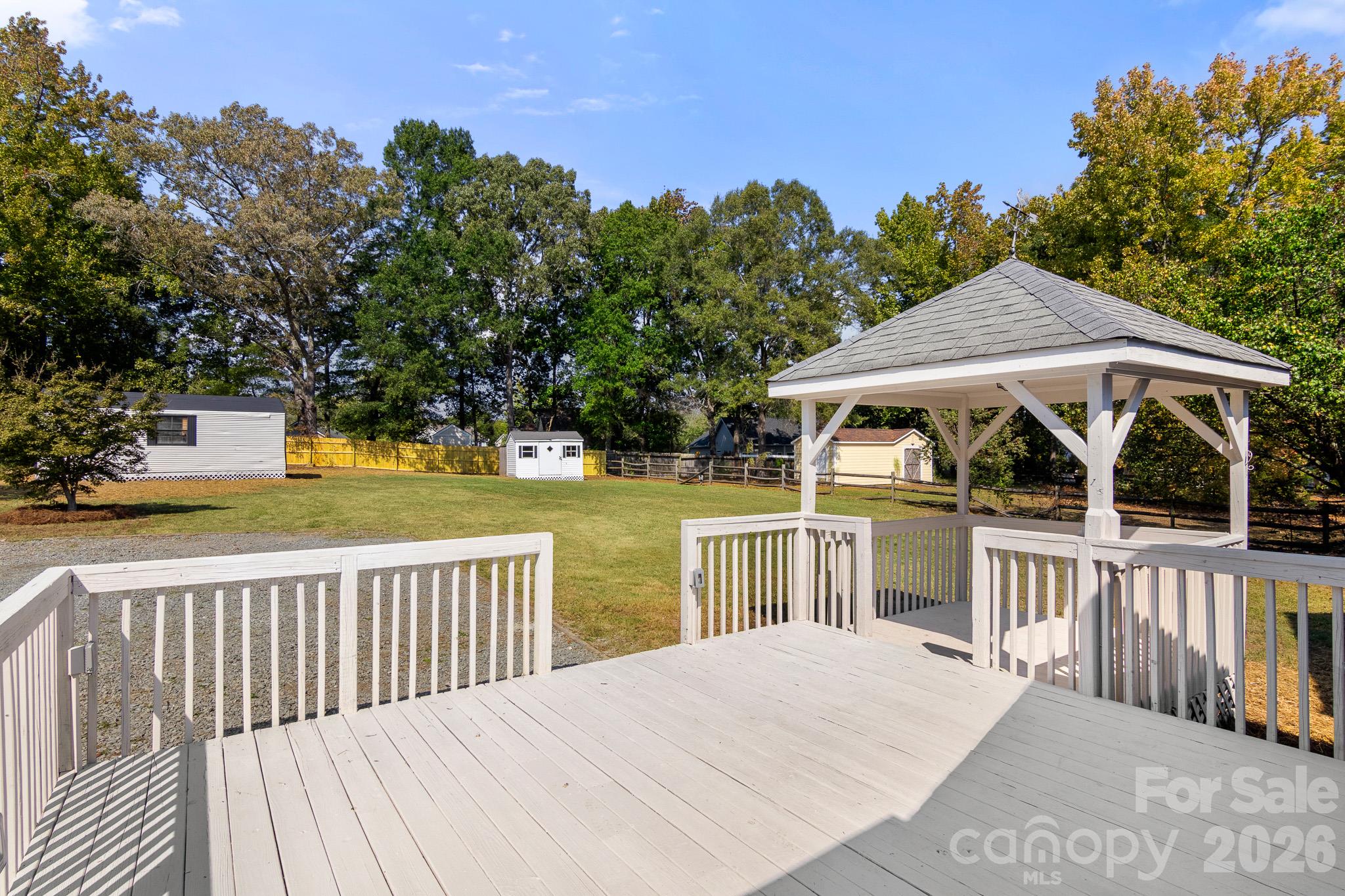 Single Family Residence at 309 Catawba Circle N, Matthews, photo 40 of 48