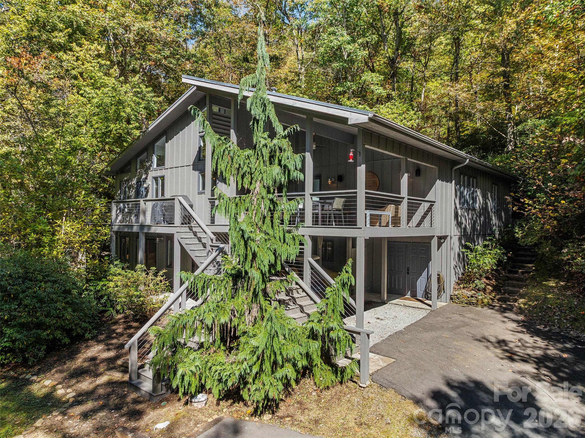 375 Robin Hood Road